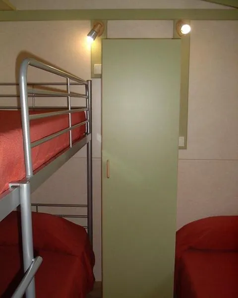 Bedroom, Bed in Parque de Campismo Orbitur Valado