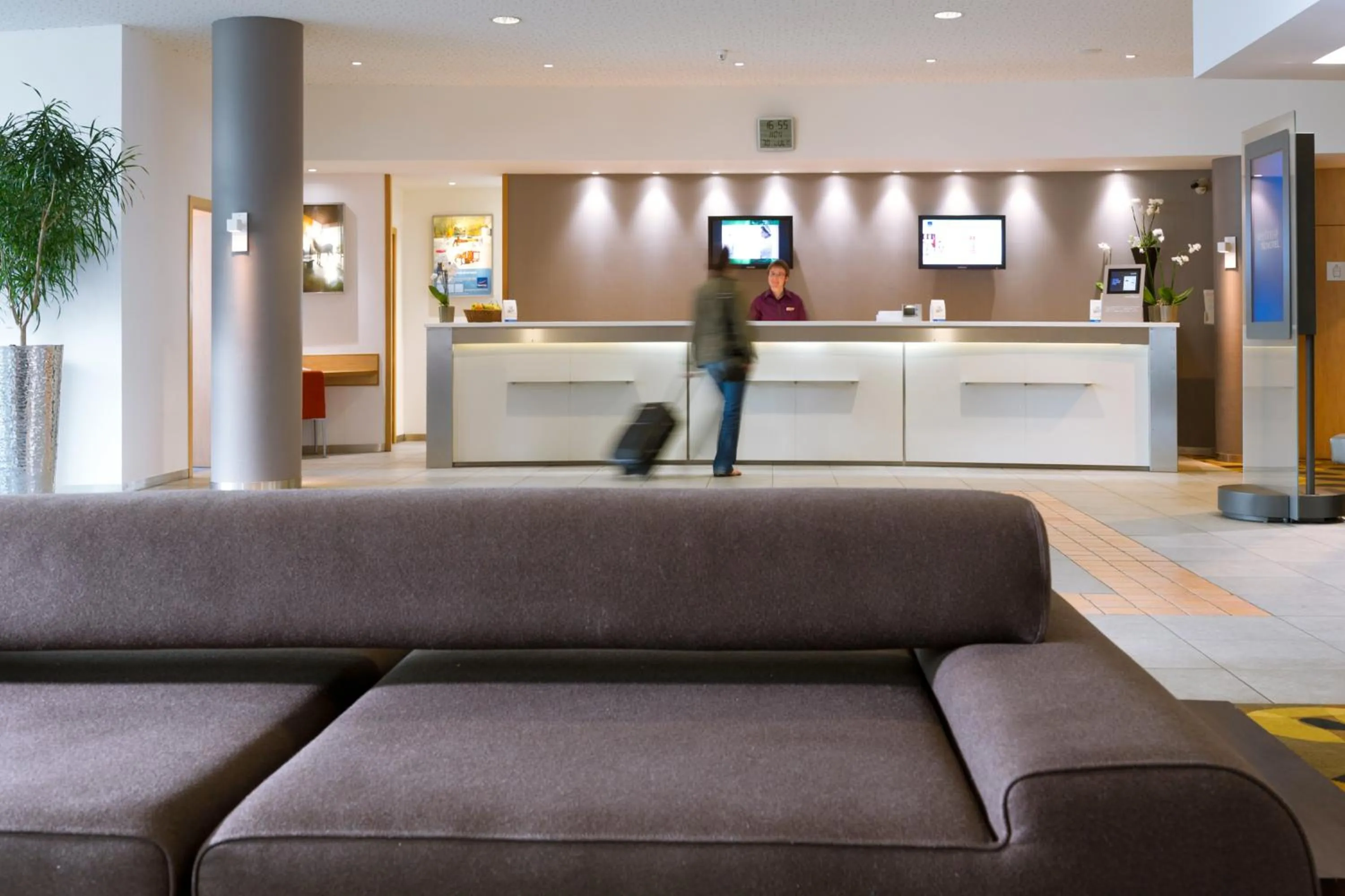 Lobby or reception in Novotel Leuven Centrum