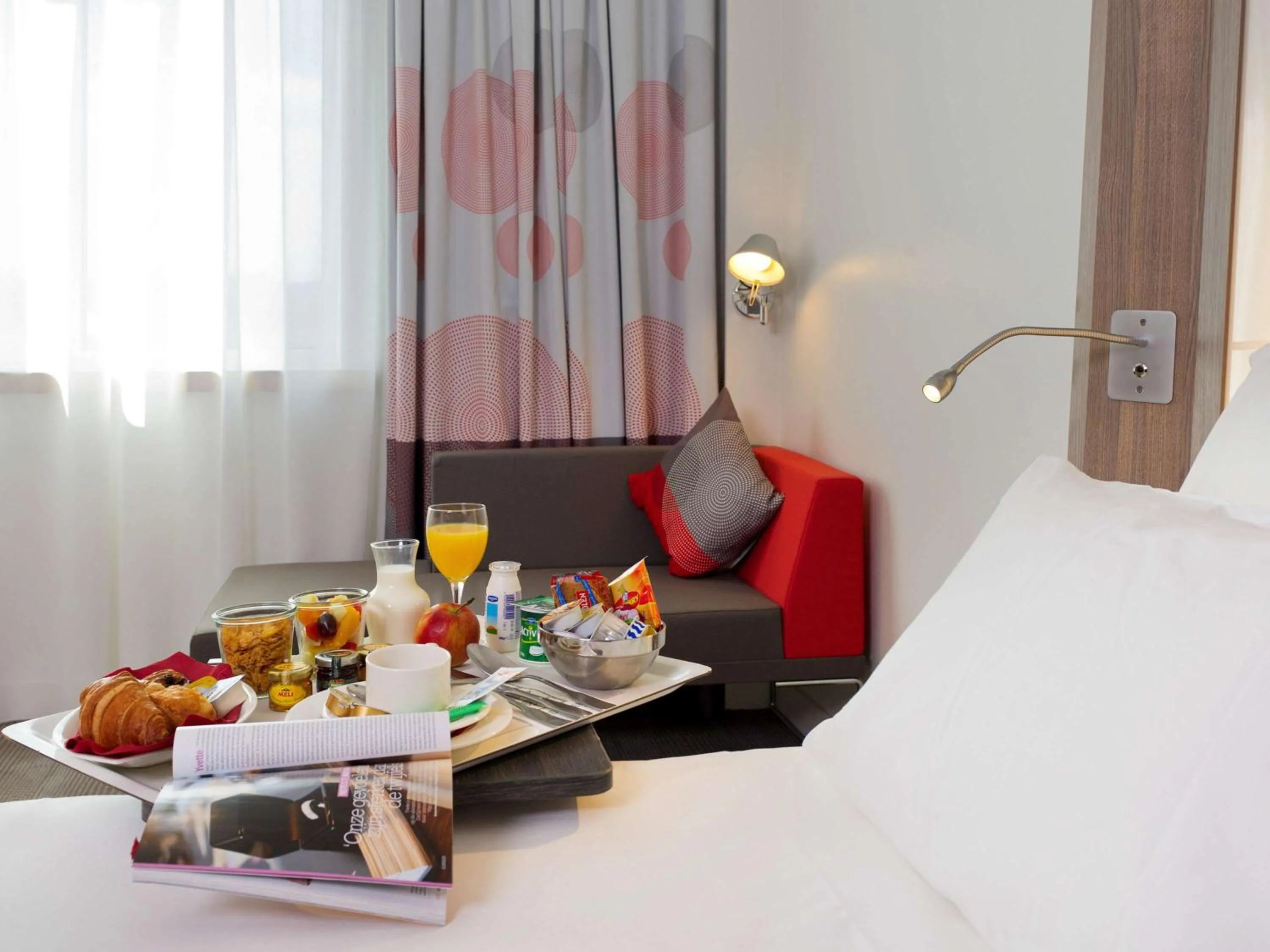 Photo of the whole room in Novotel Leuven Centrum