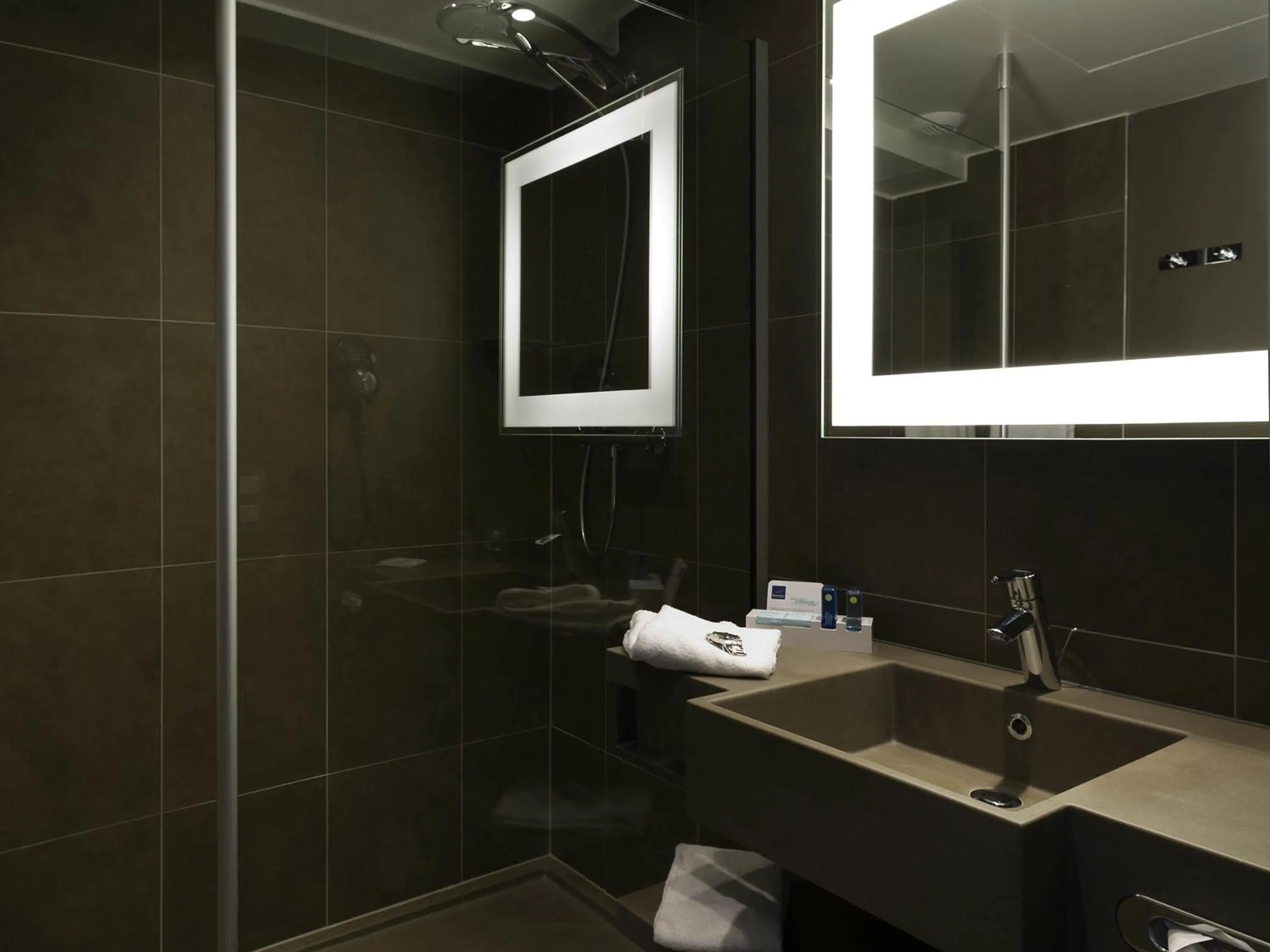 Bedroom in Novotel Leuven Centrum