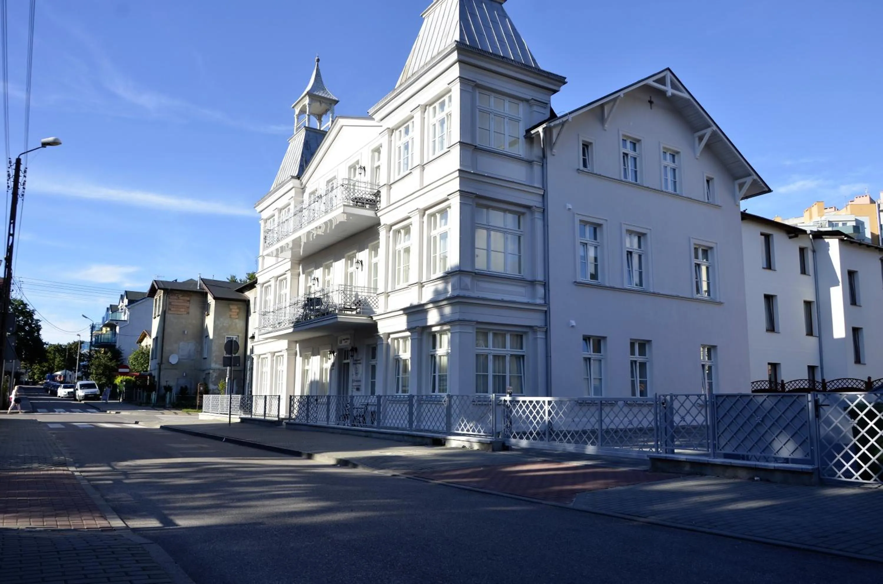 Property building in Dwie Wieże