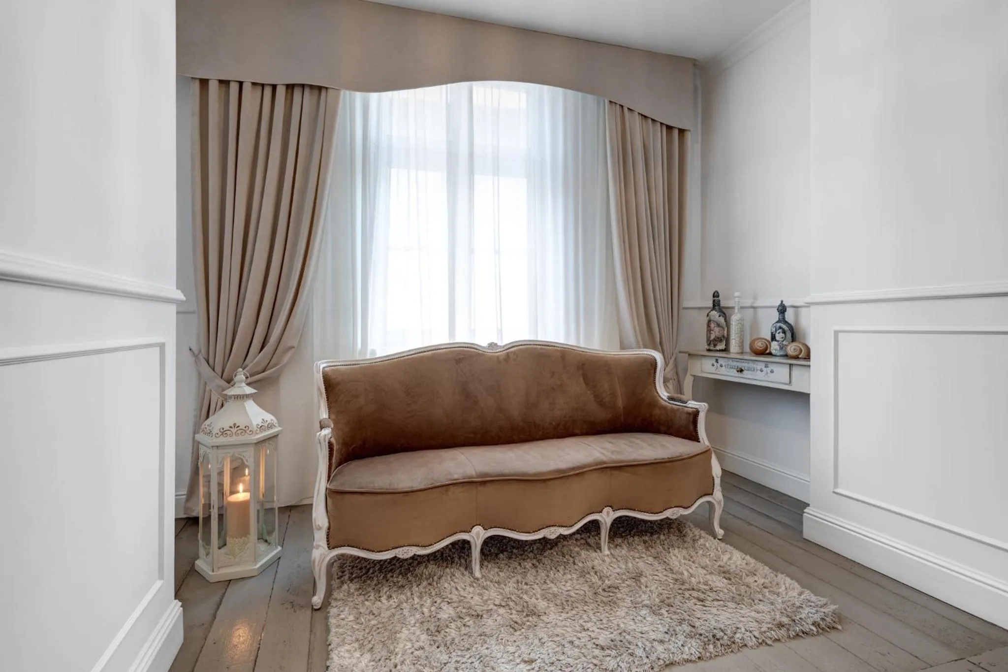 Seating area in Dwie Wieże