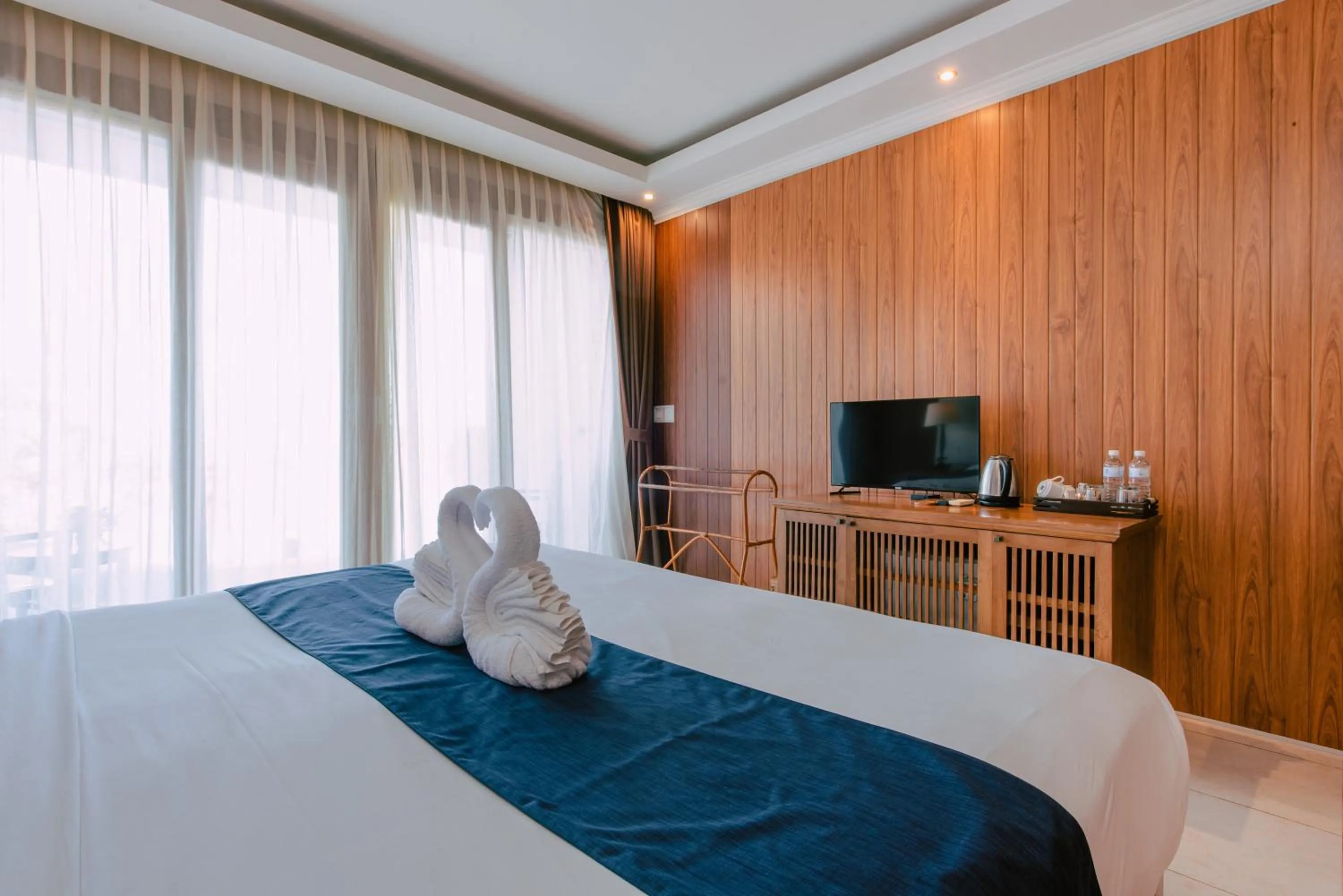 Property building, Bed in Puri Pandawa Resort