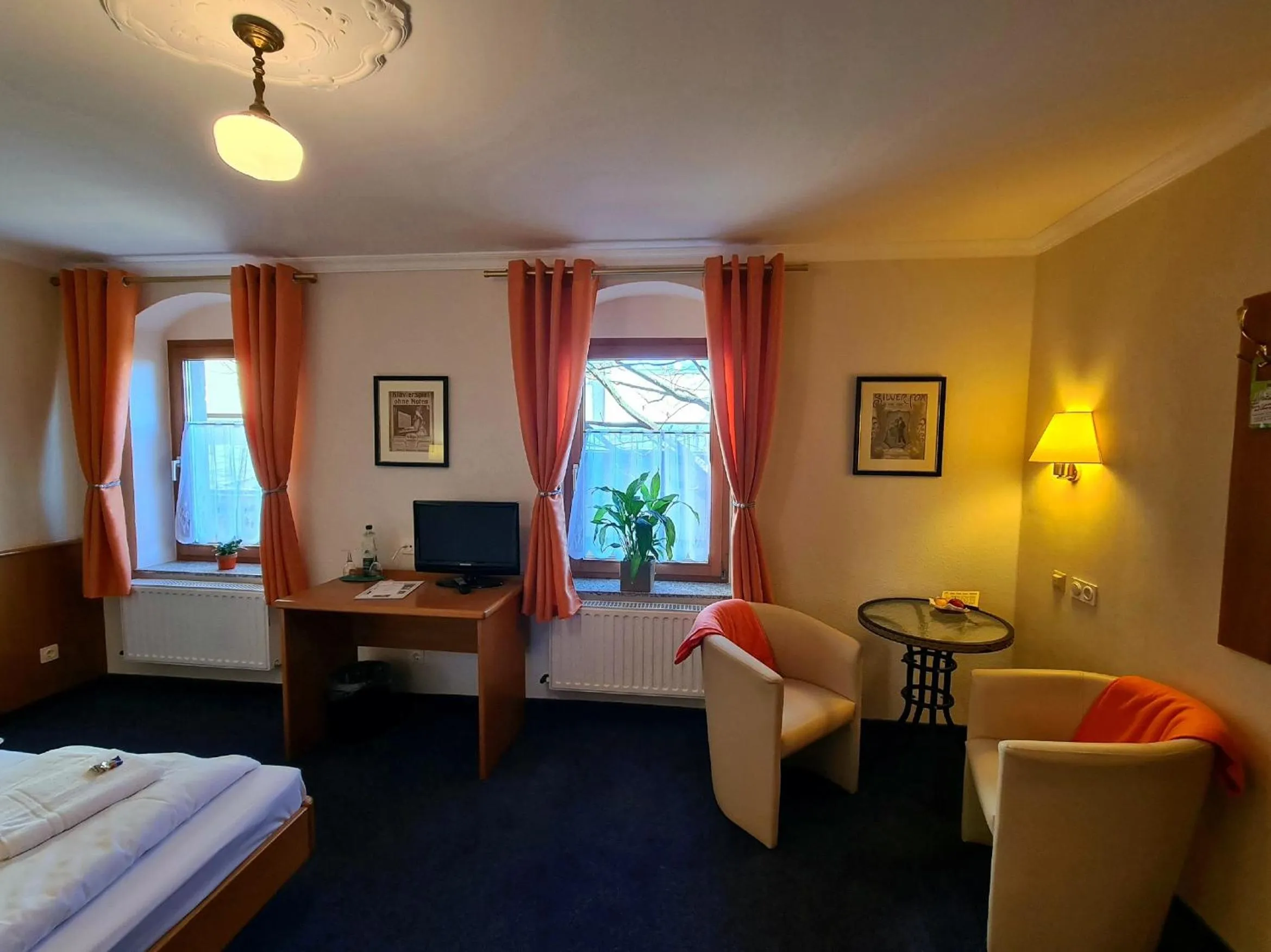 Photo of the whole room, Bed in Hotel Brauhaus Wittenberg