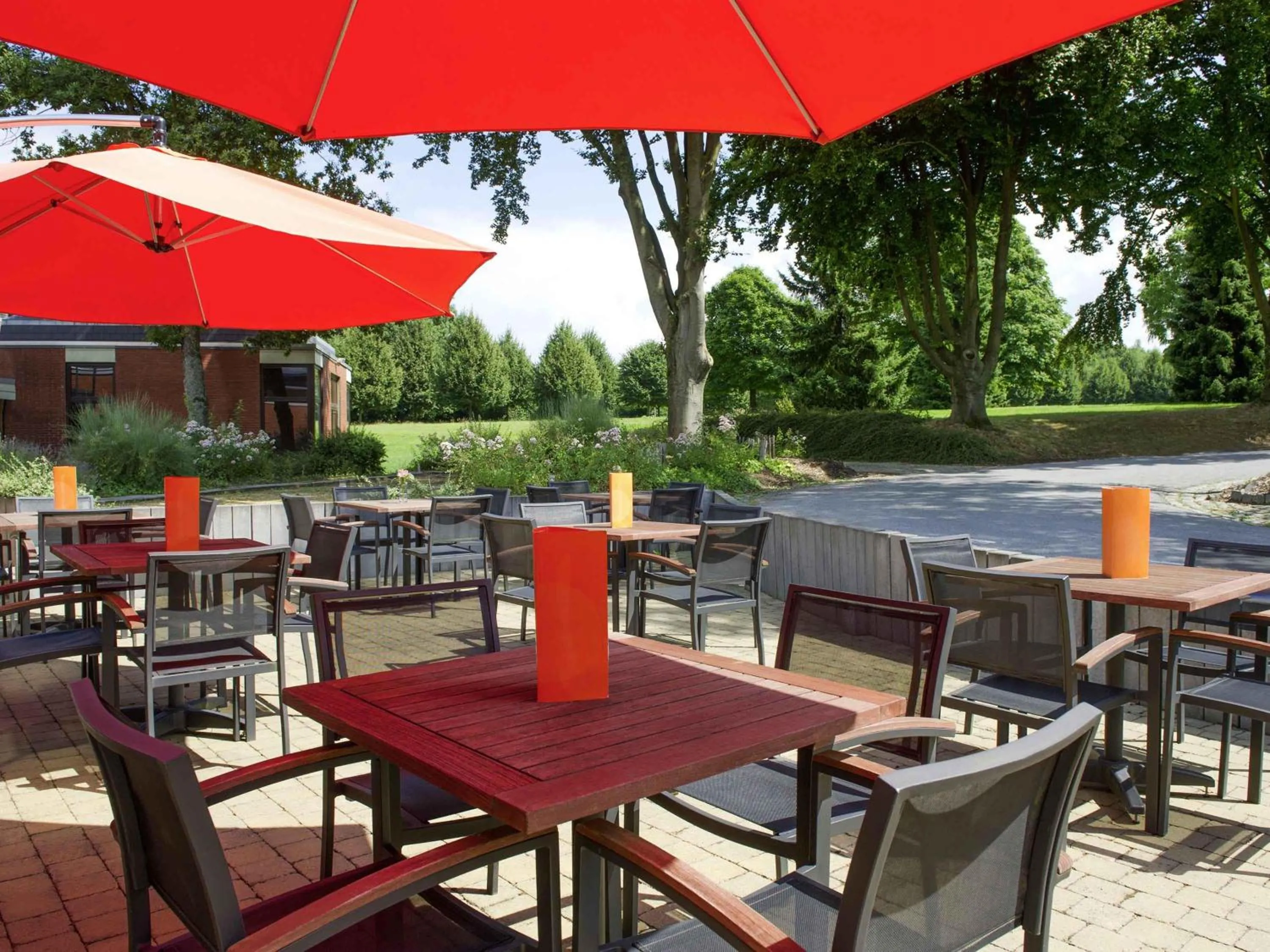 Lounge or bar in ibis Styles Louvain-la-Neuve Hotel and Events