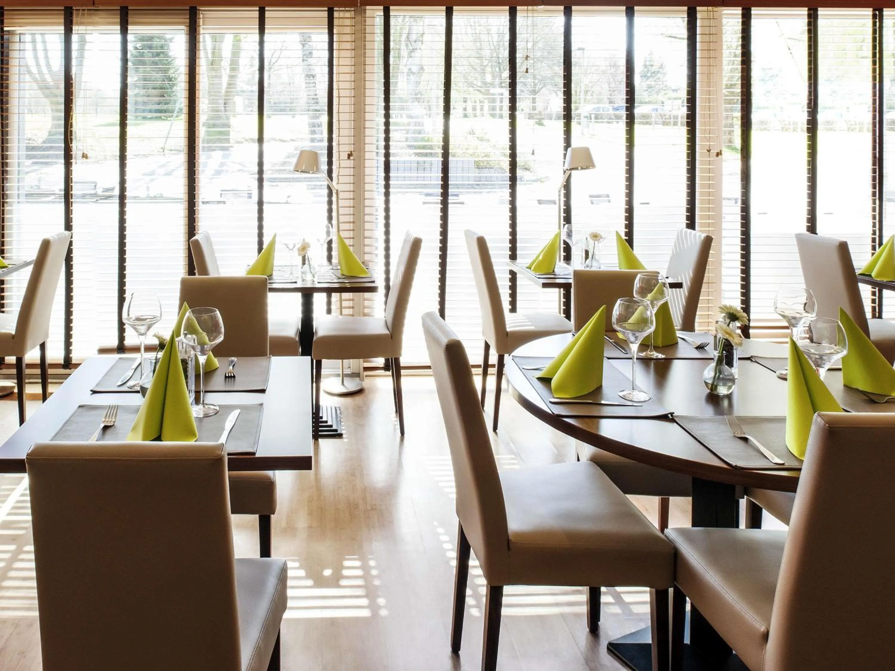 Restaurant/places to eat in ibis Styles Louvain-la-Neuve Hotel and Events