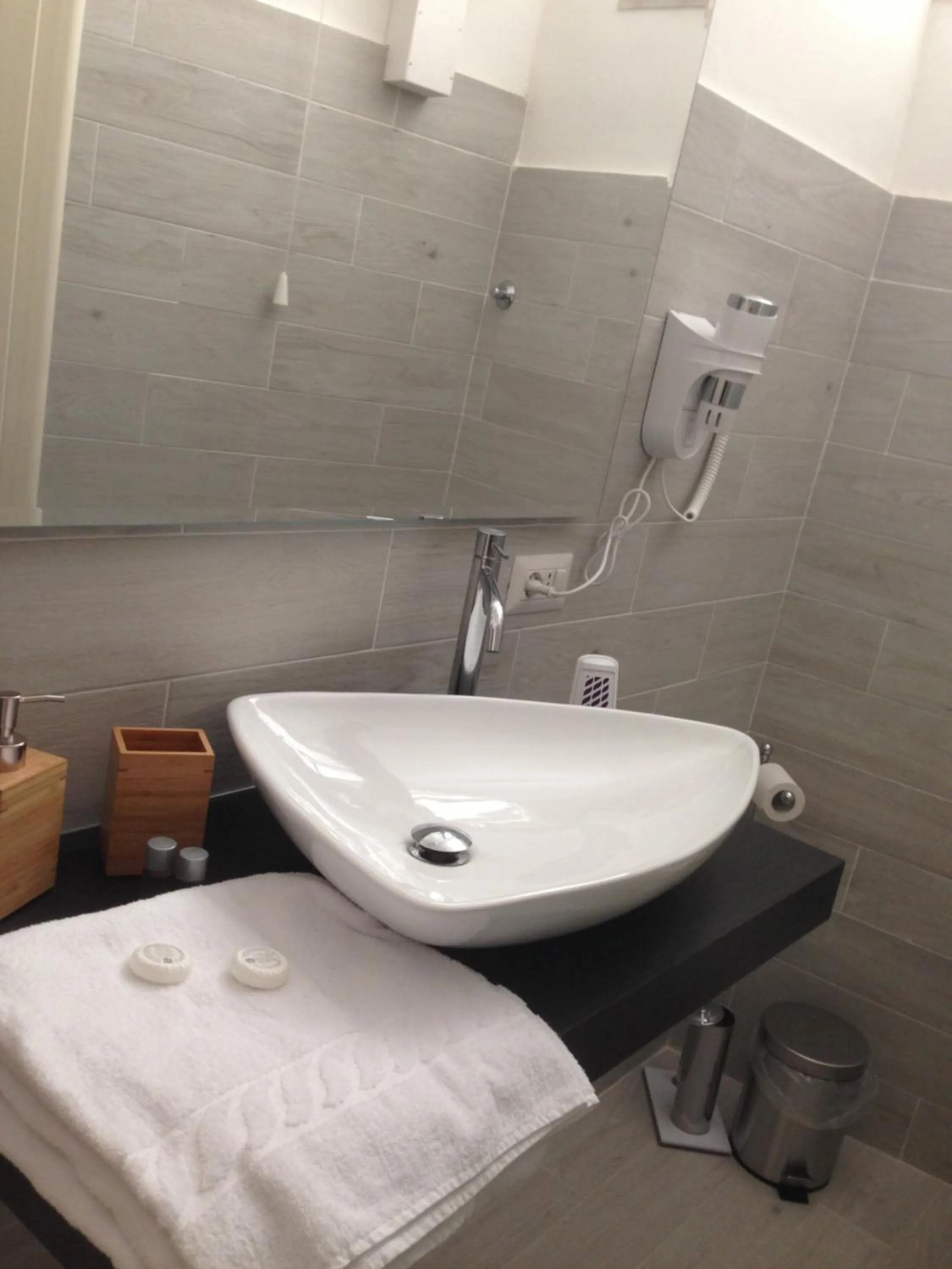 Bathroom in Affittacamere Cecco Rooms