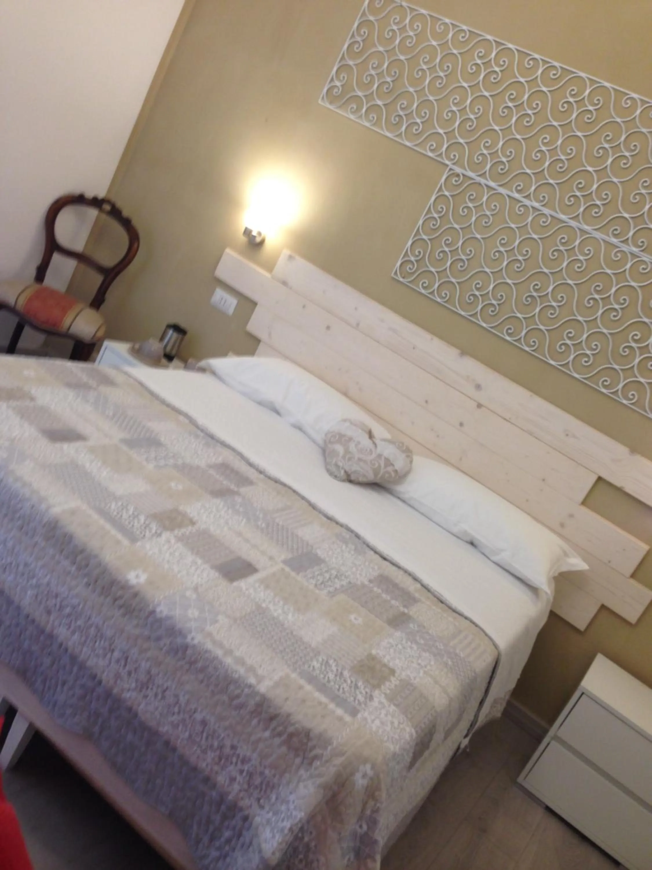 Coffee/tea facilities, Bed in Affittacamere Cecco Rooms