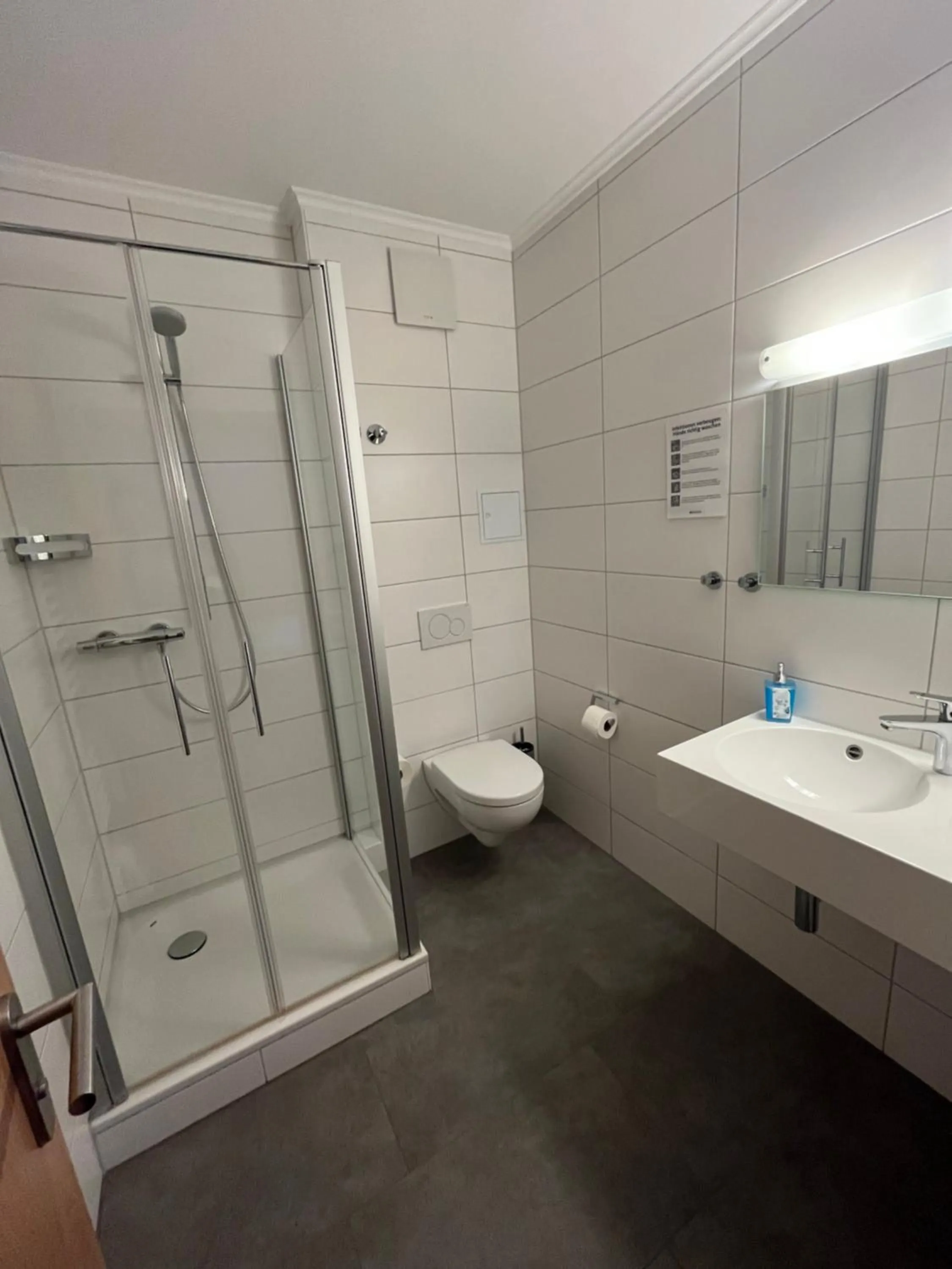 Shower in Hotel Wolfsjäger