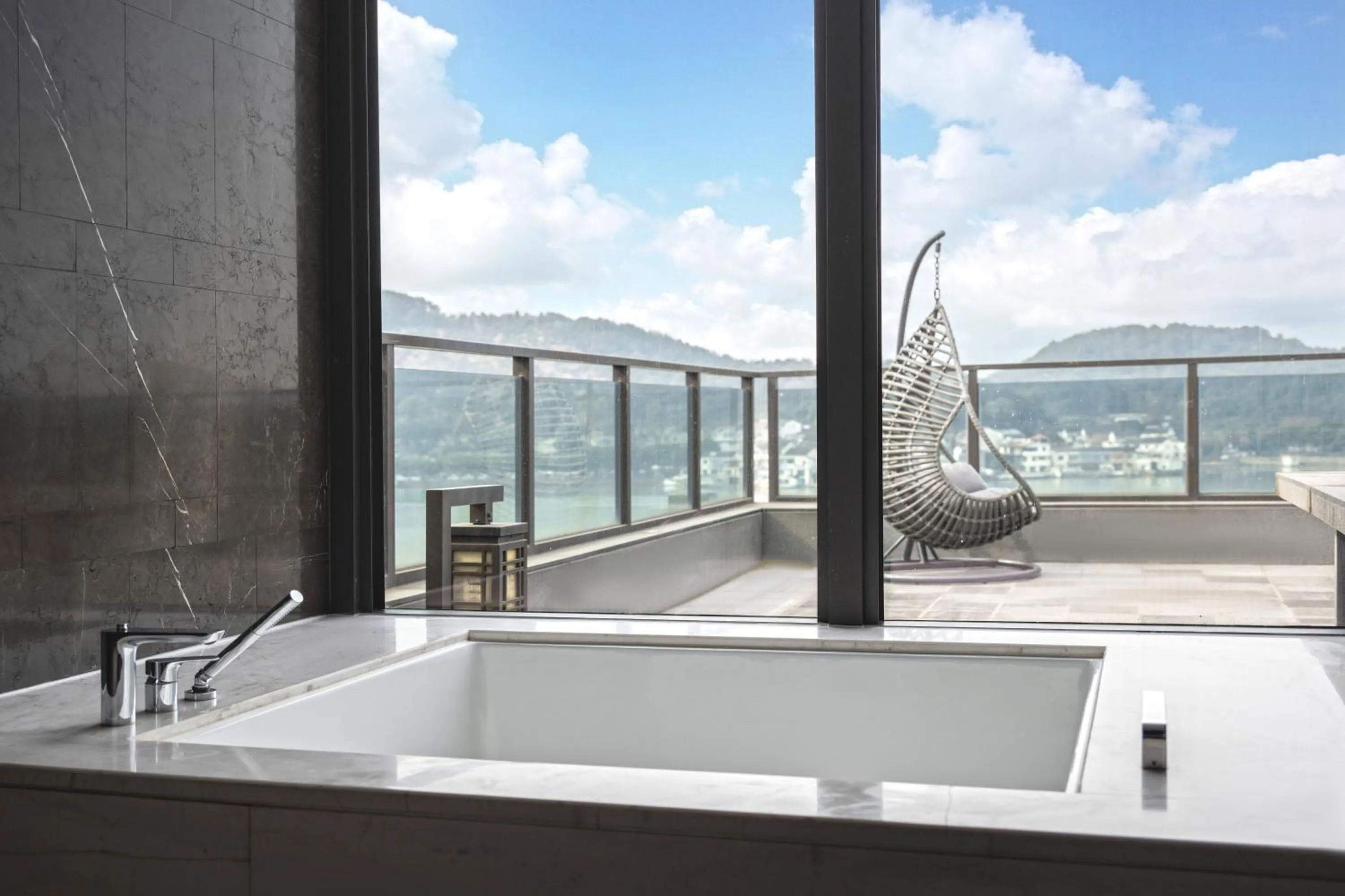 Balcony/Terrace in Hilton Ningbo Dongqian Lake