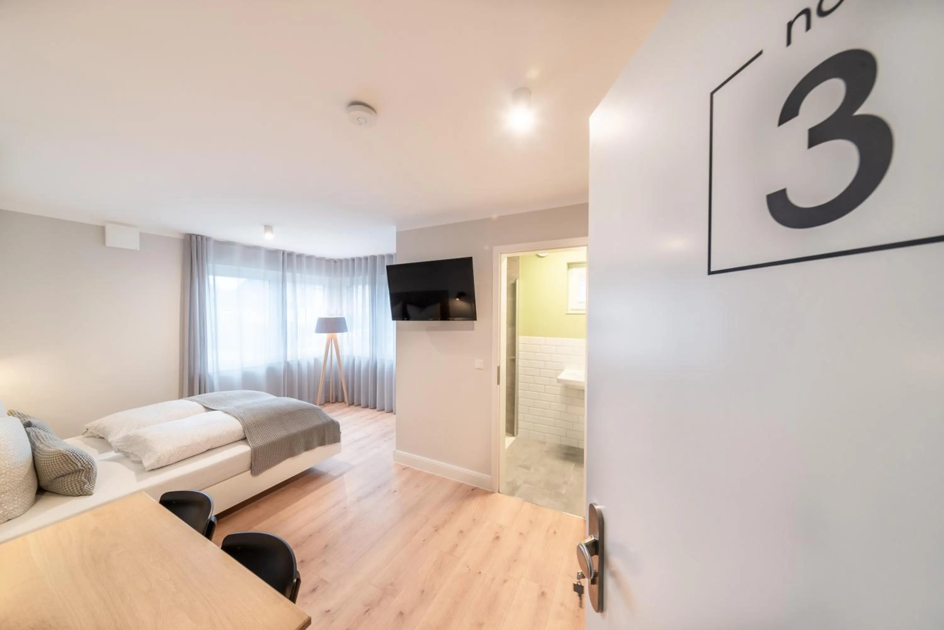 Photo of the whole room in The Woodmans Airport Boardinghouse