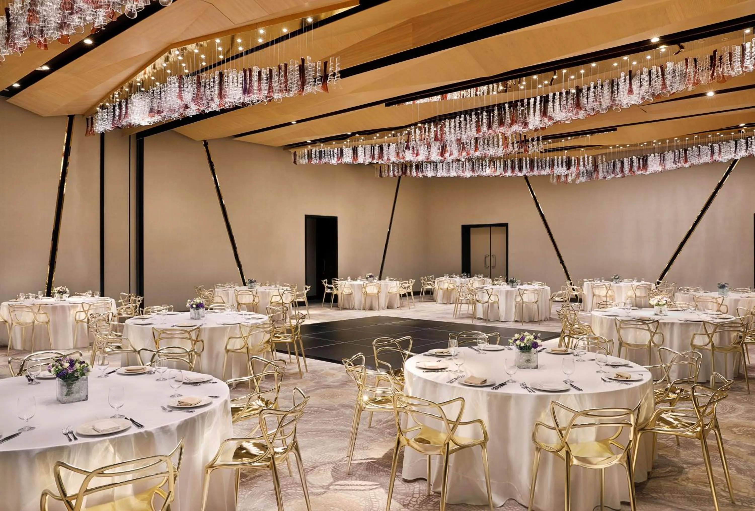 Meeting/conference room in AlRayyan Hotel Doha, Curio Collection by Hilton