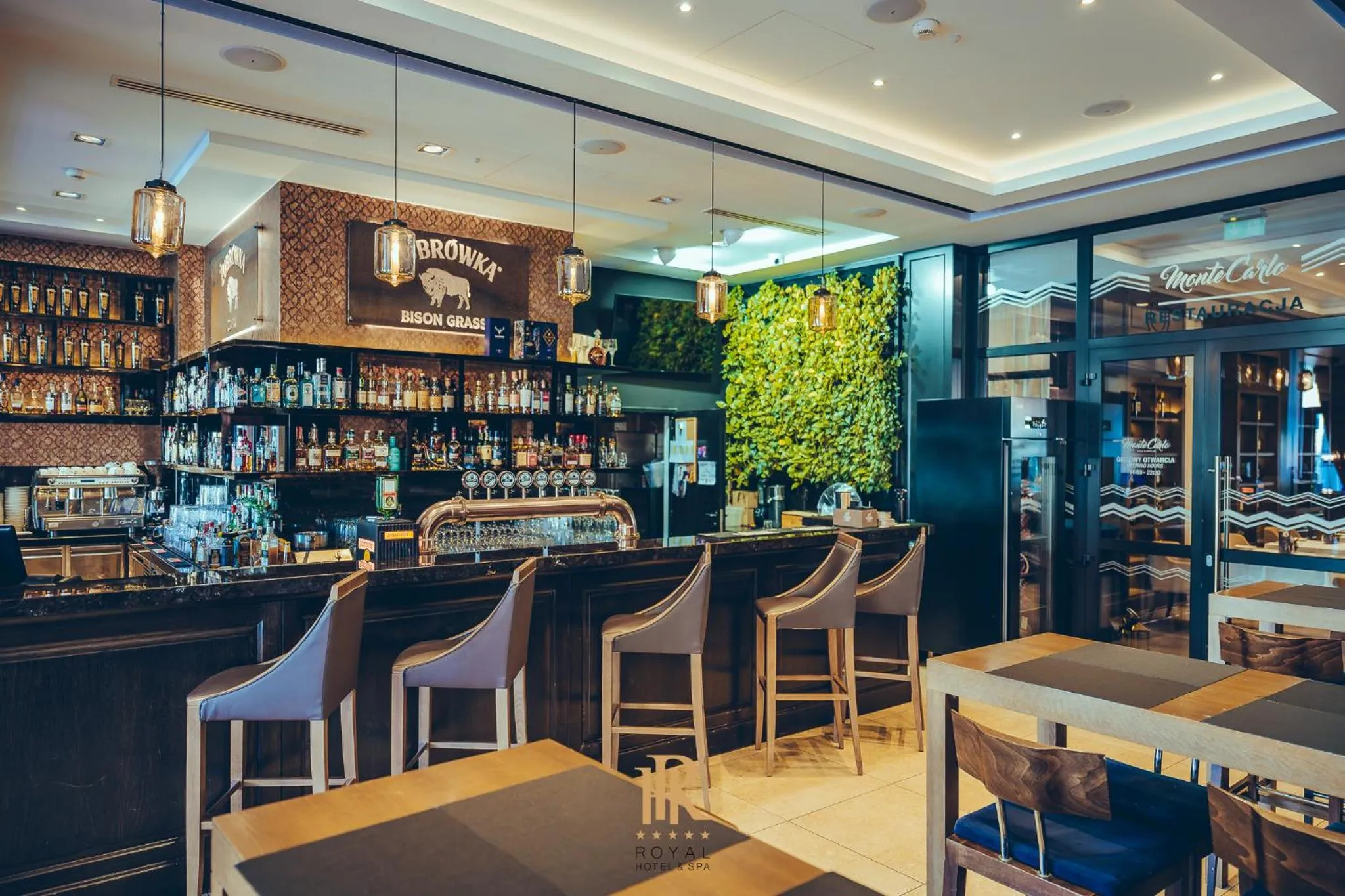 Restaurant/places to eat in Hotel Royal & Spa