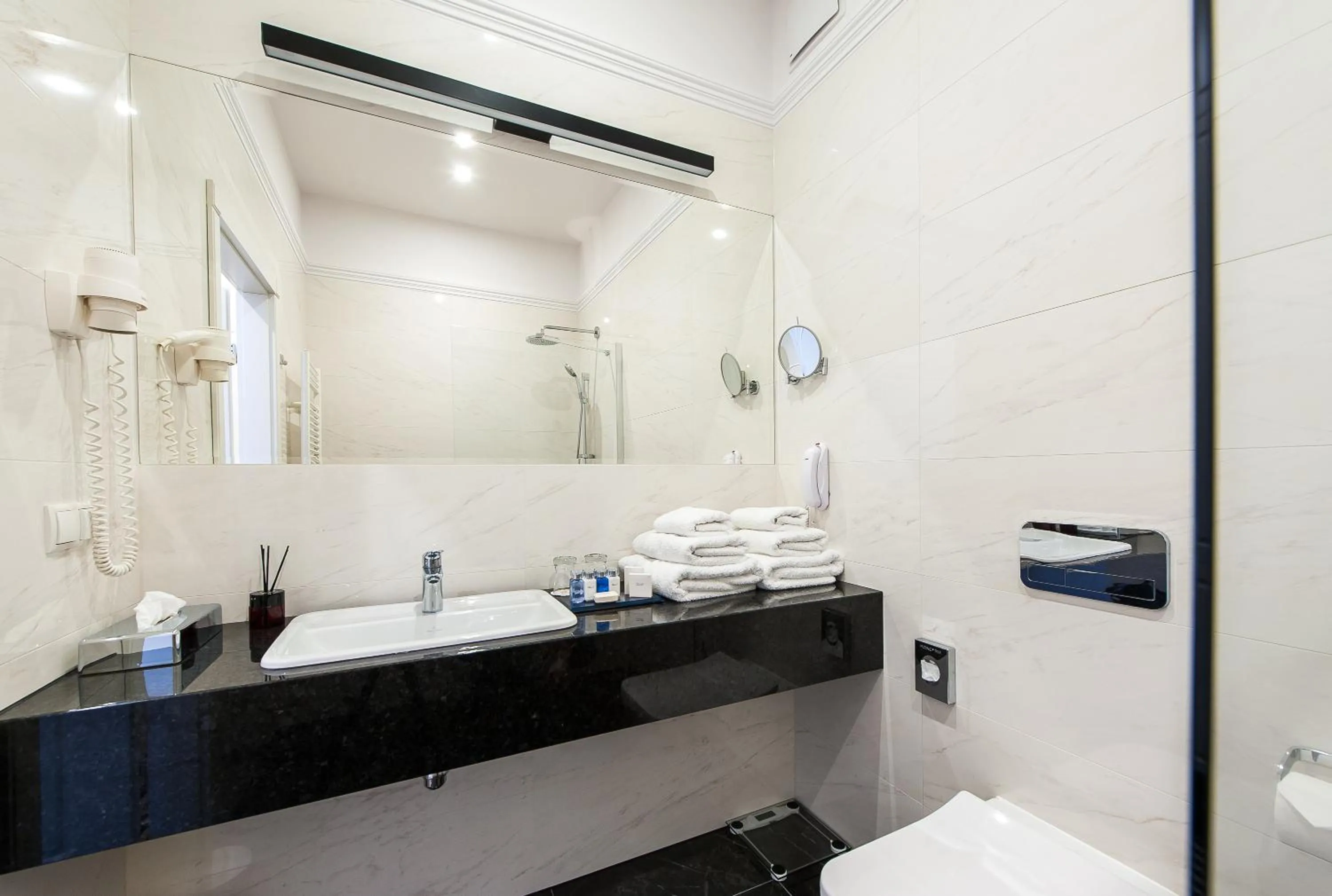 Bathroom in Hotel Royal & Spa