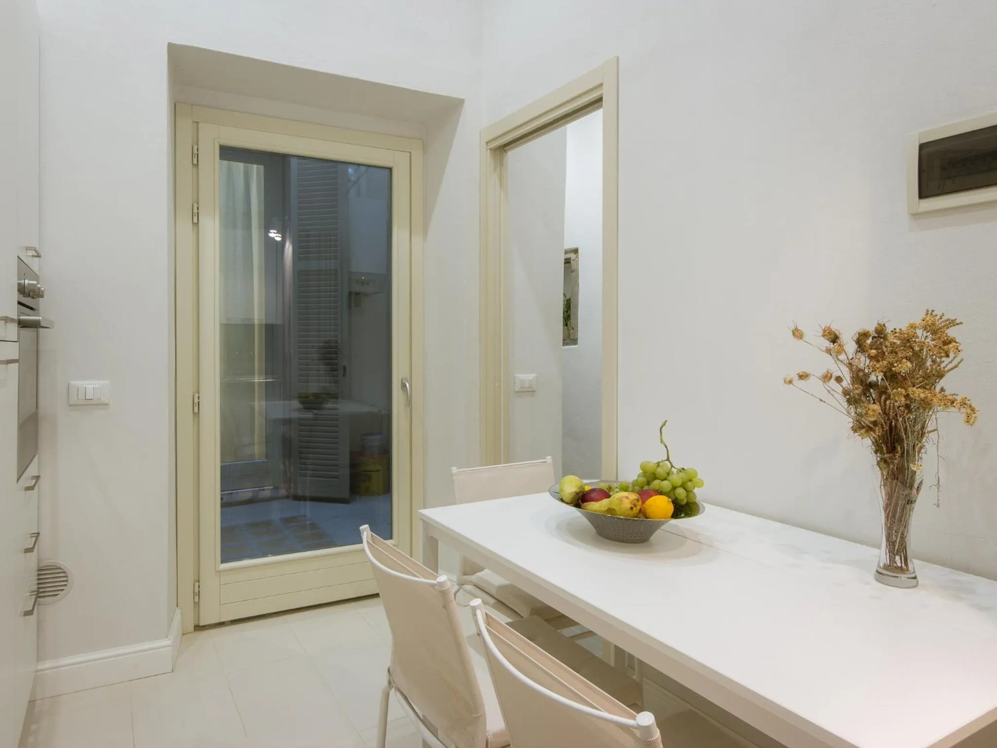 Dining area in Apartments Florence - Duomo Art