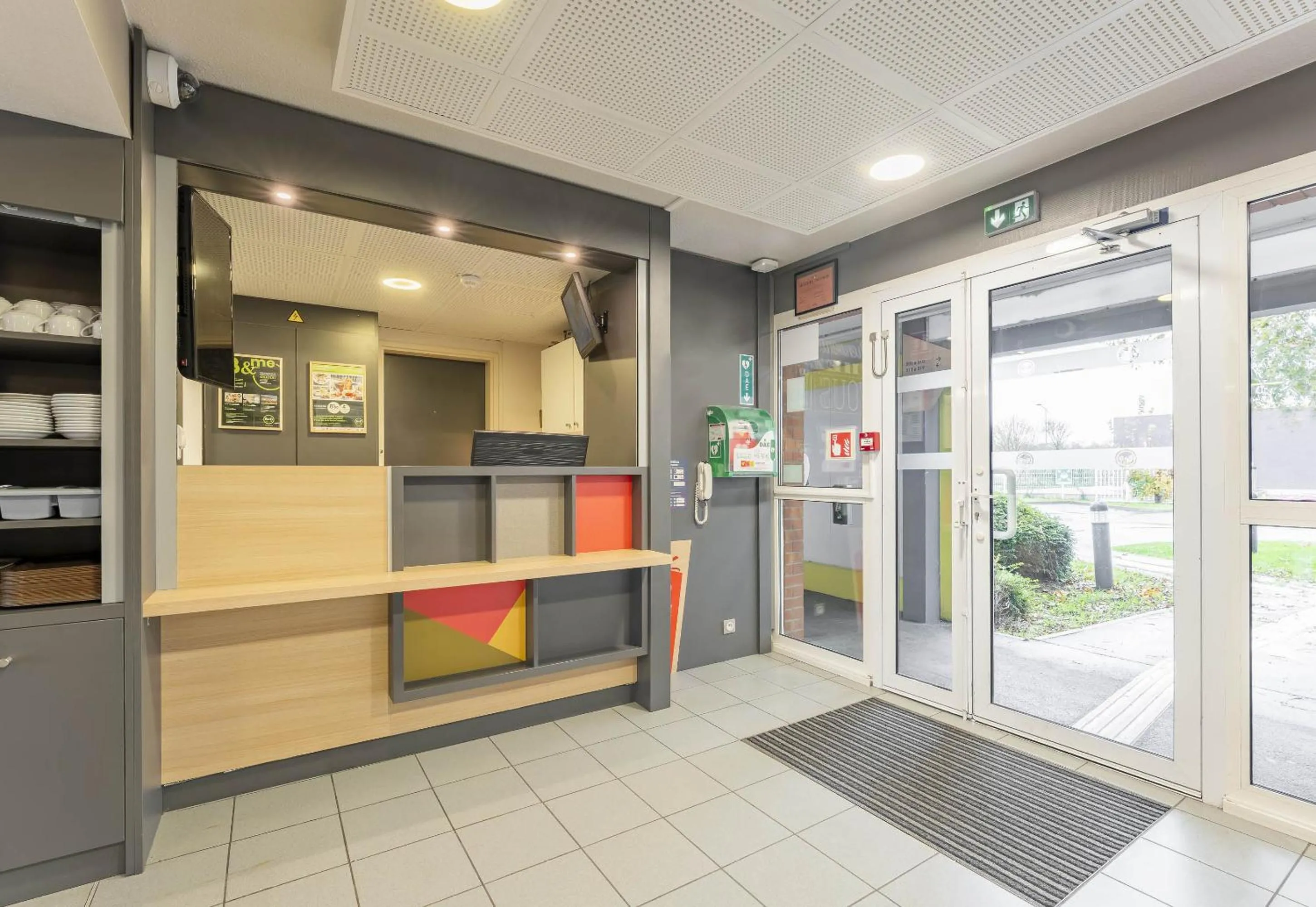 Property building in B&B HOTEL CALAIS Coquelles Tunnel sous La Manche