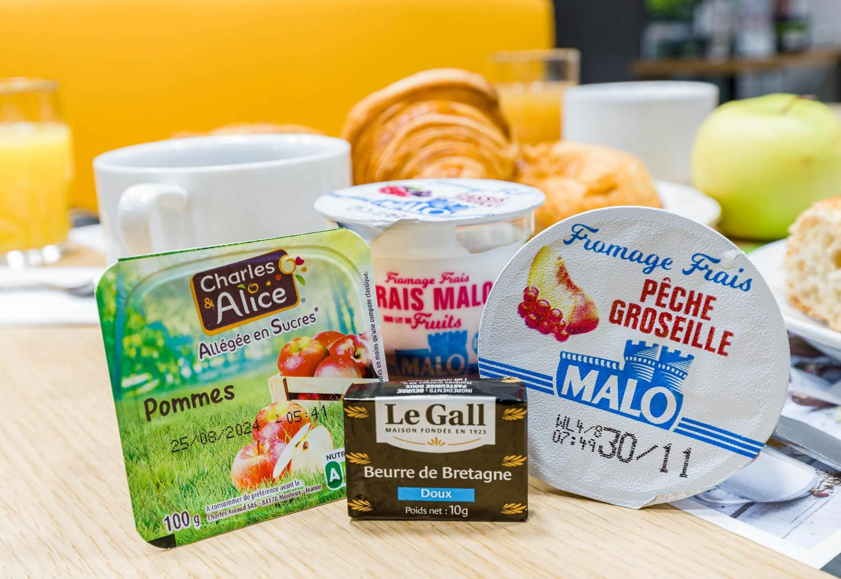 Breakfast in B&B HOTEL TOURS Sud Joué-lès-Tours