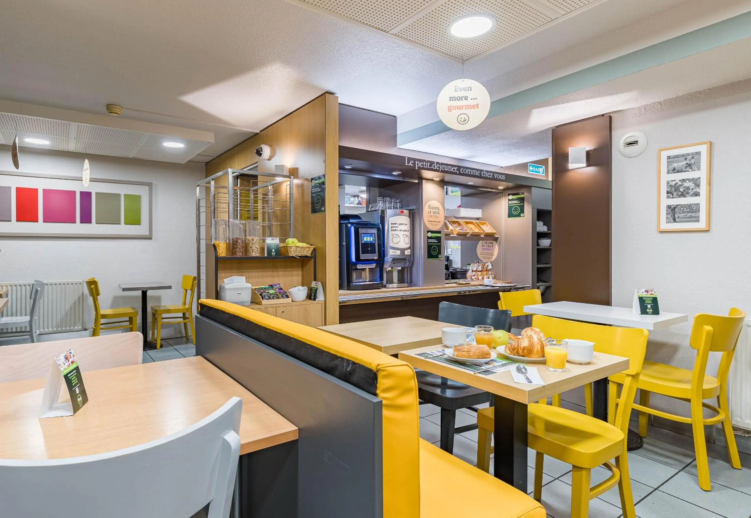 Restaurant/places to eat in B&B HOTEL TOURS Sud Joué-lès-Tours