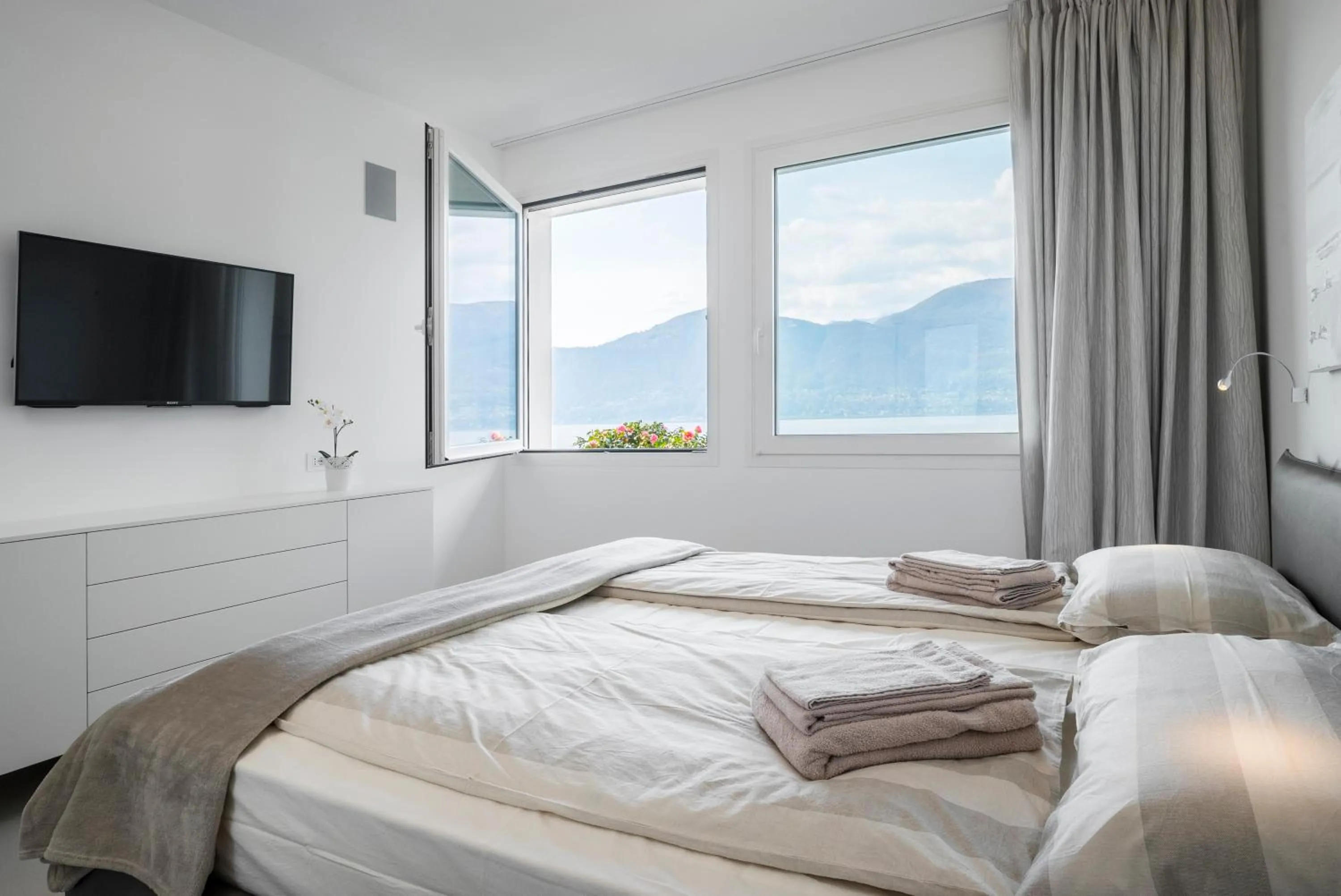 Bedroom, Bed in Villa Poseidon