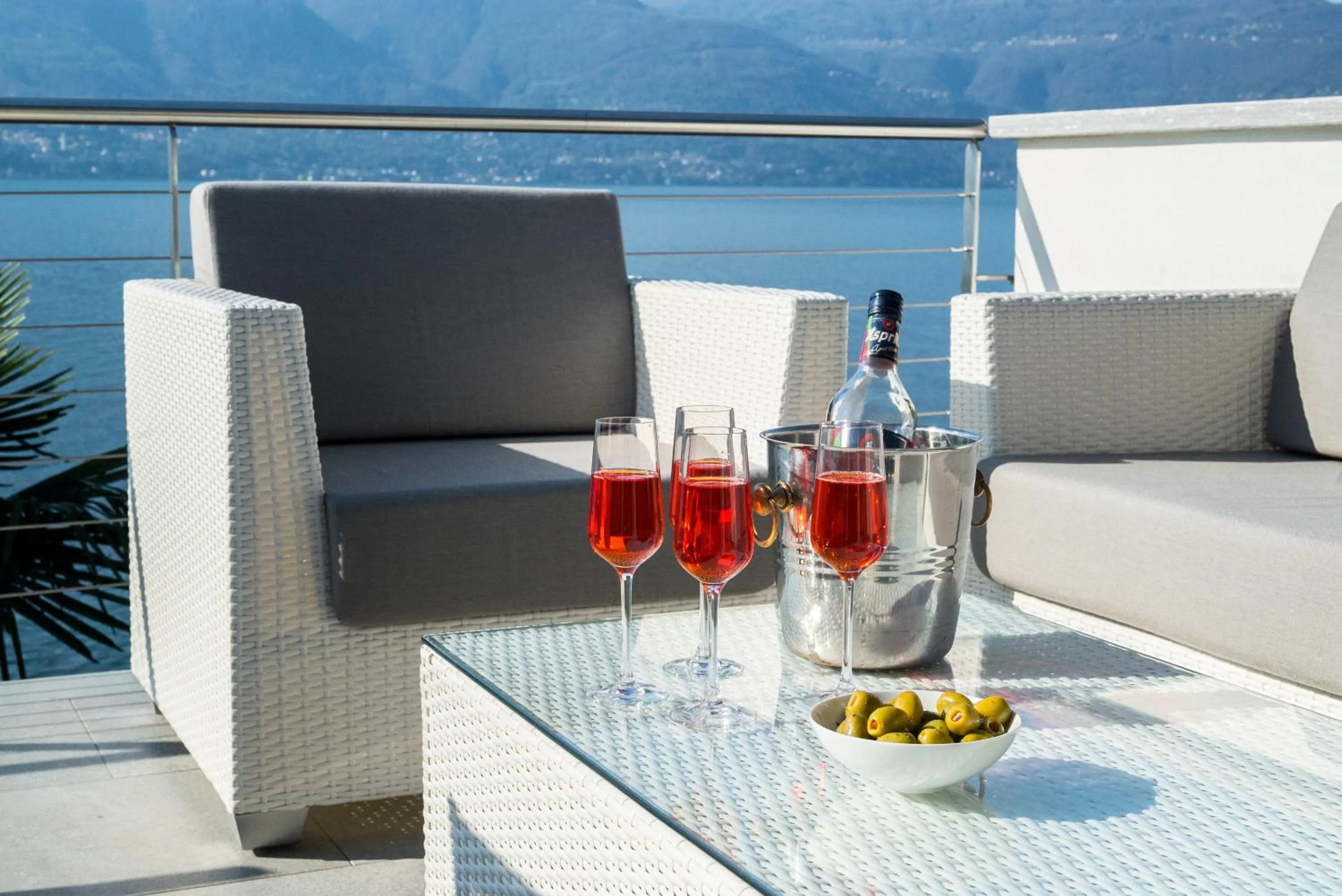 Spring in Villa Poseidon