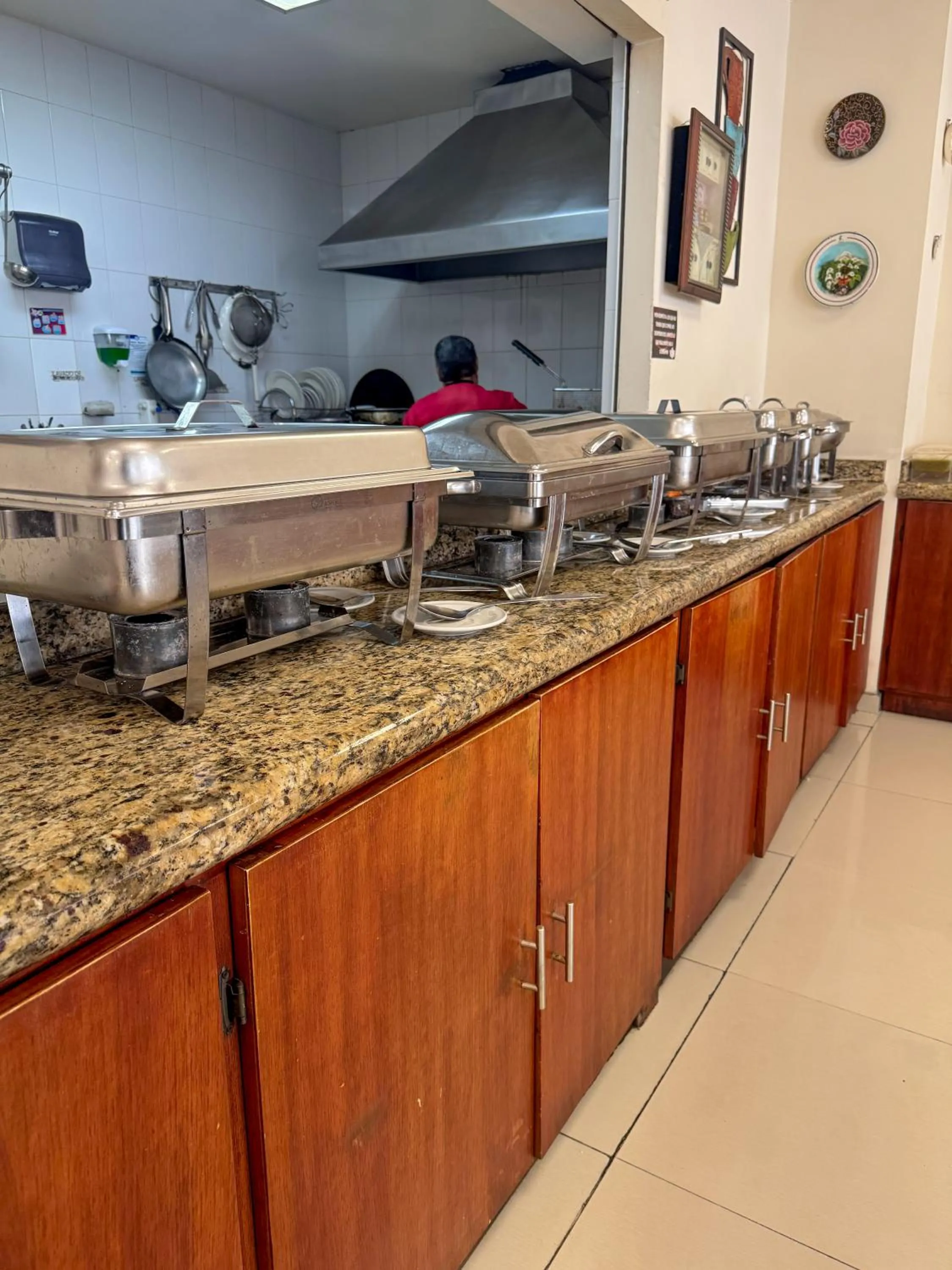 Restaurant/places to eat in Casa de la iaia Hotel