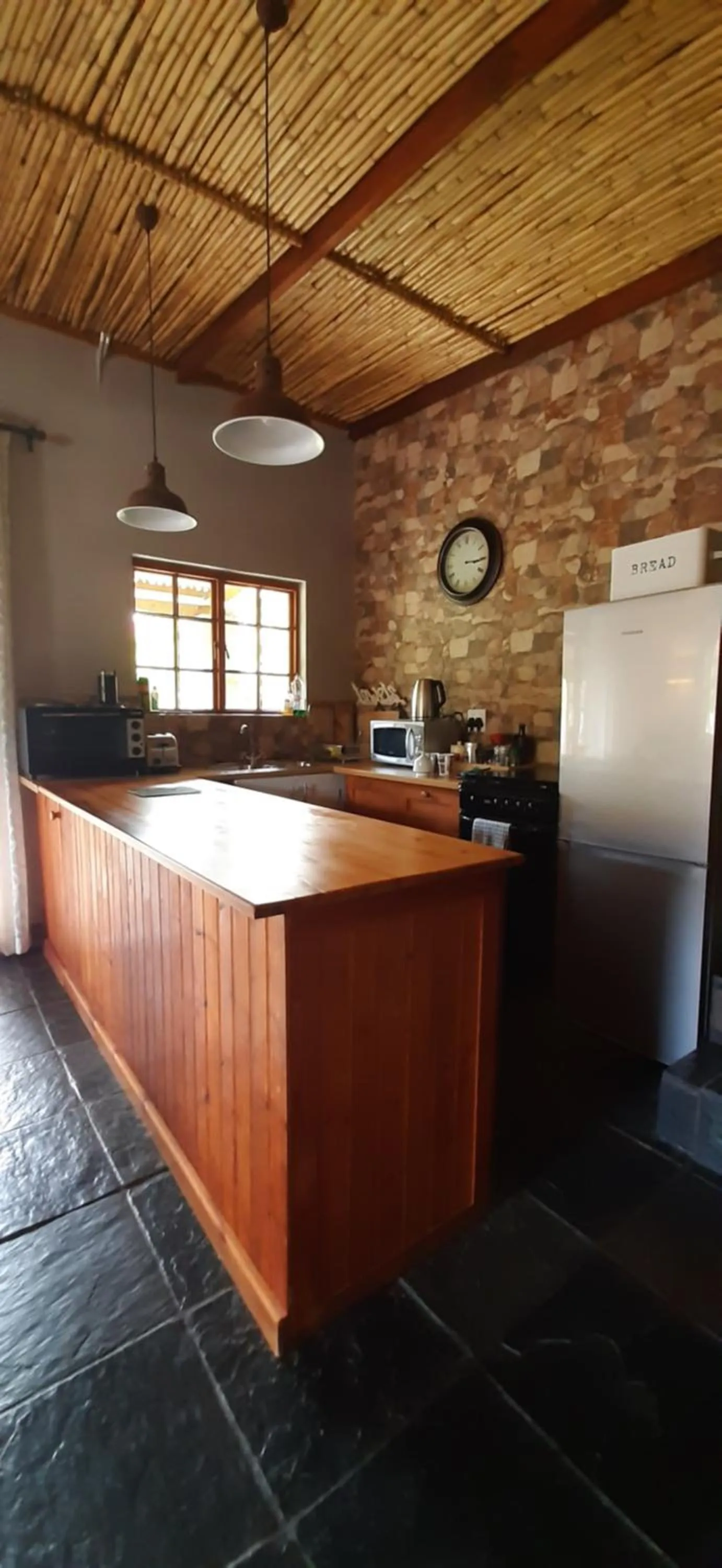 Kitchen or kitchenette in Abigail's Garden Cottage