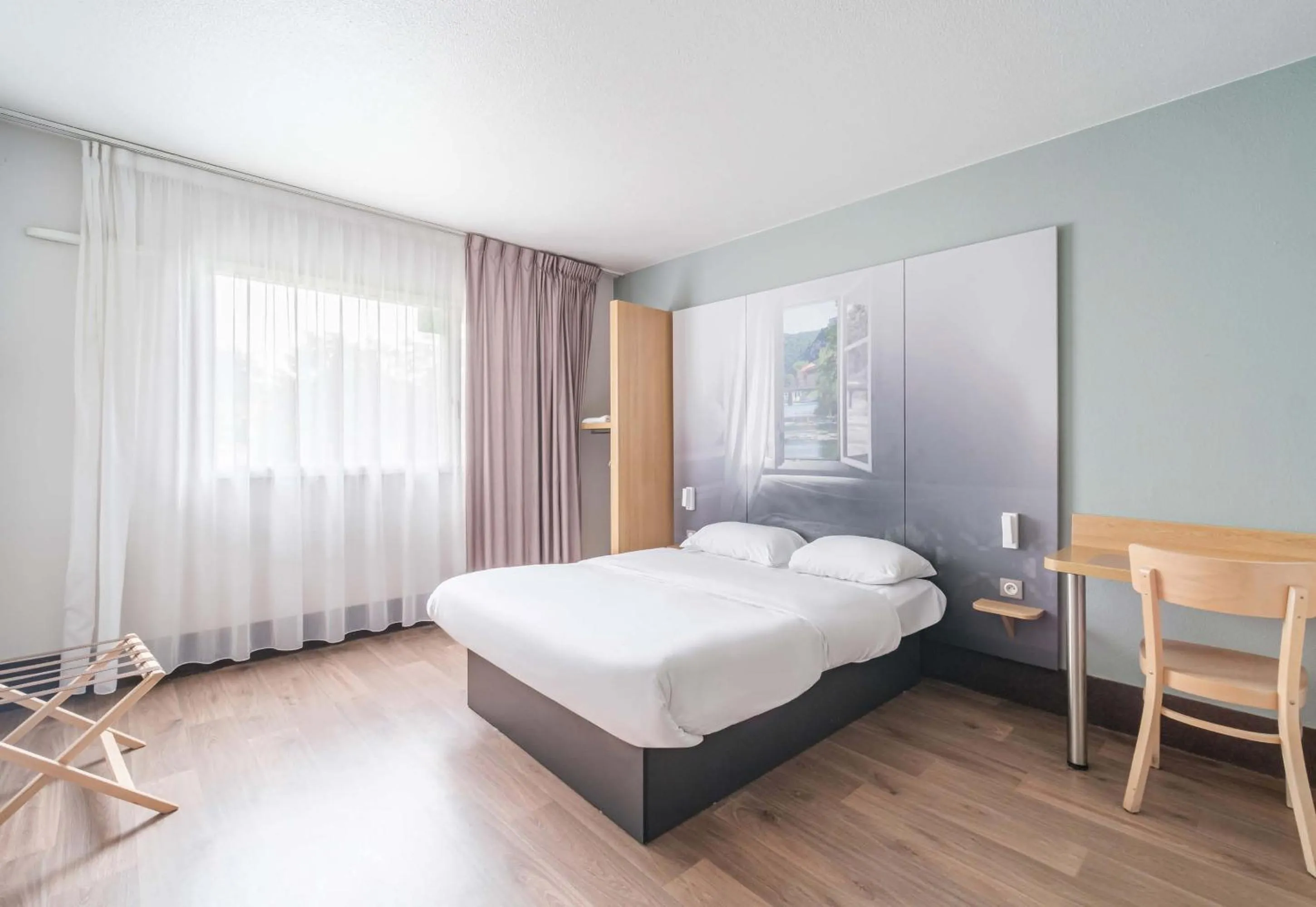 Bedroom, Bed in B&B HOTEL Besançon Chateaufarine