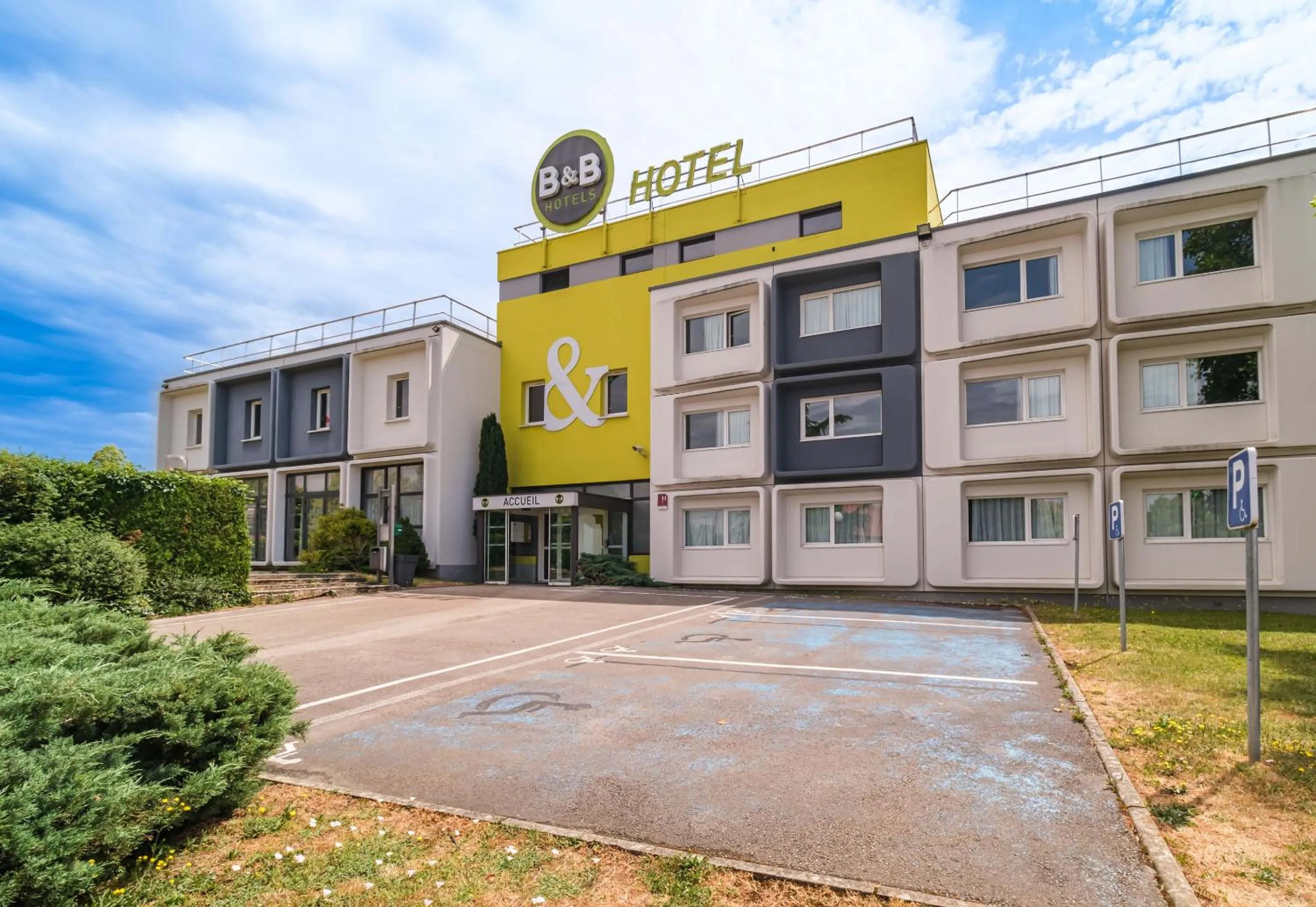 Property building in B&B HOTEL Besançon Chateaufarine