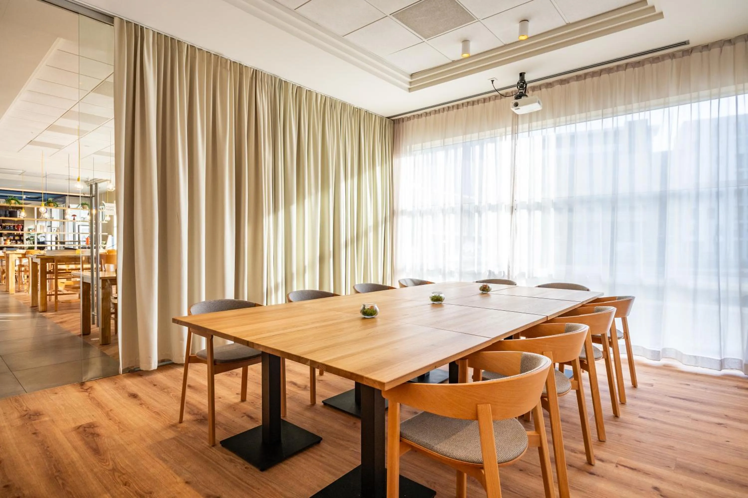 Meeting/conference room in Holiday Inn Express Antwerpen City North by IHG