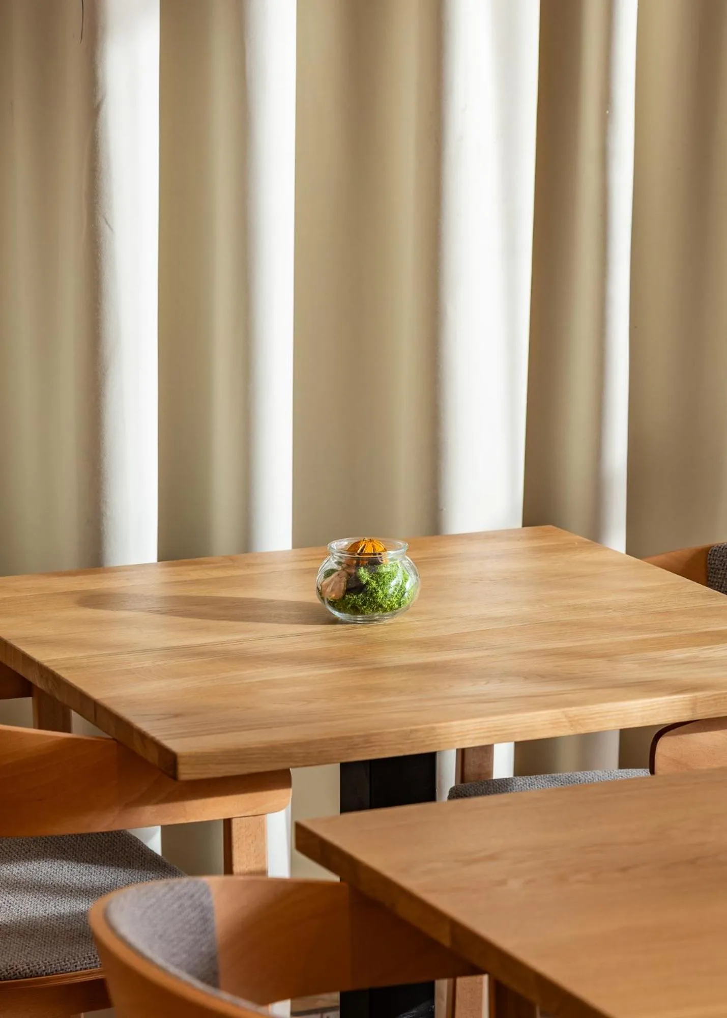 Lounge or bar in Holiday Inn Express Antwerpen City North by IHG