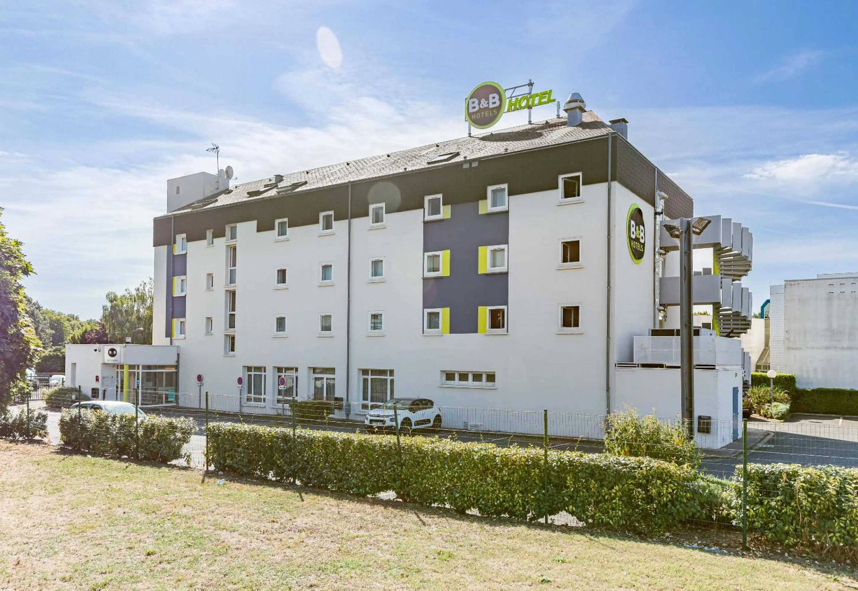 Property building in B&B HOTEL Tours Parc Expo St-Avertin