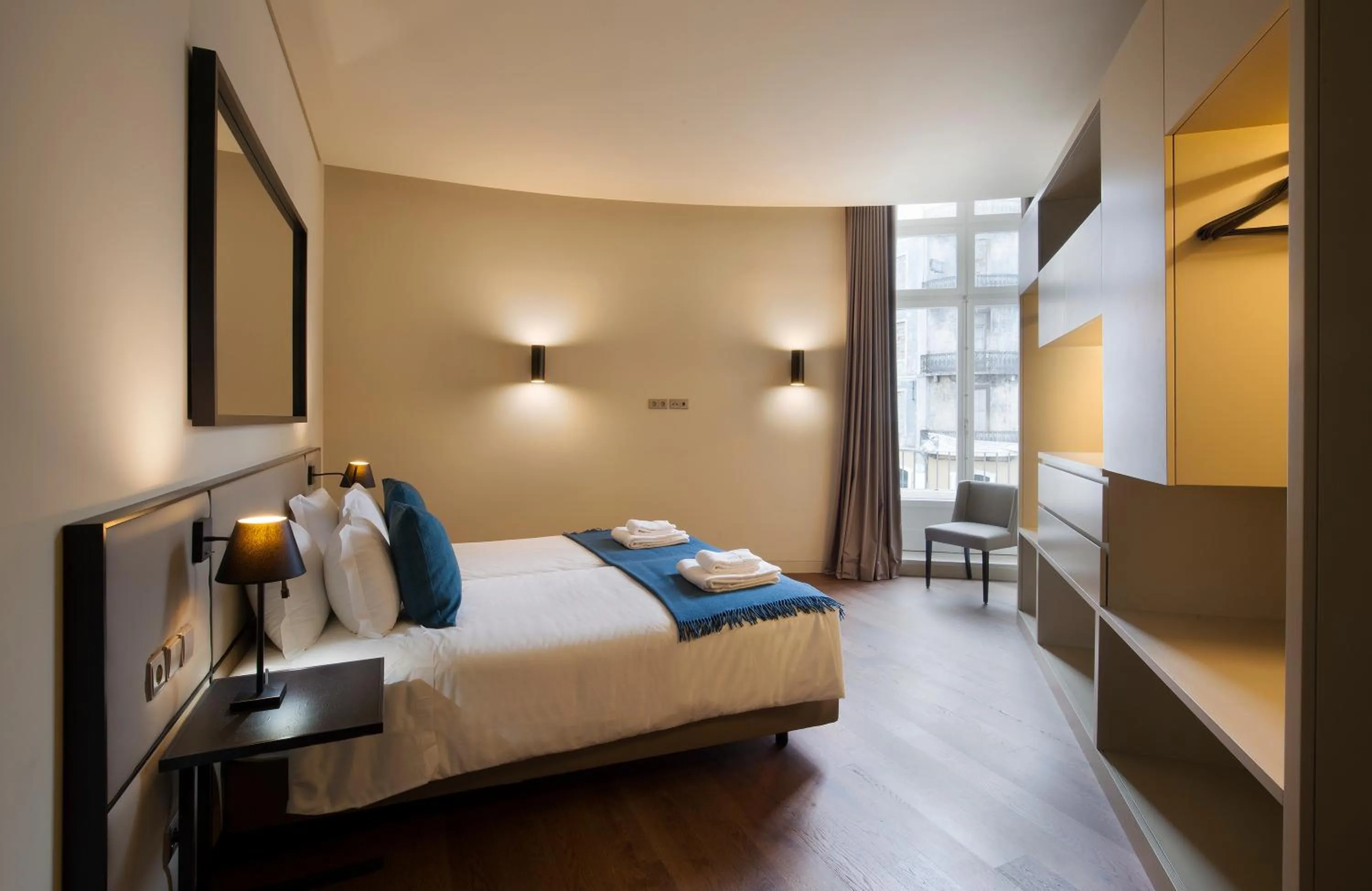 Bed in Lisbon Five Stars Apartments 8 Building