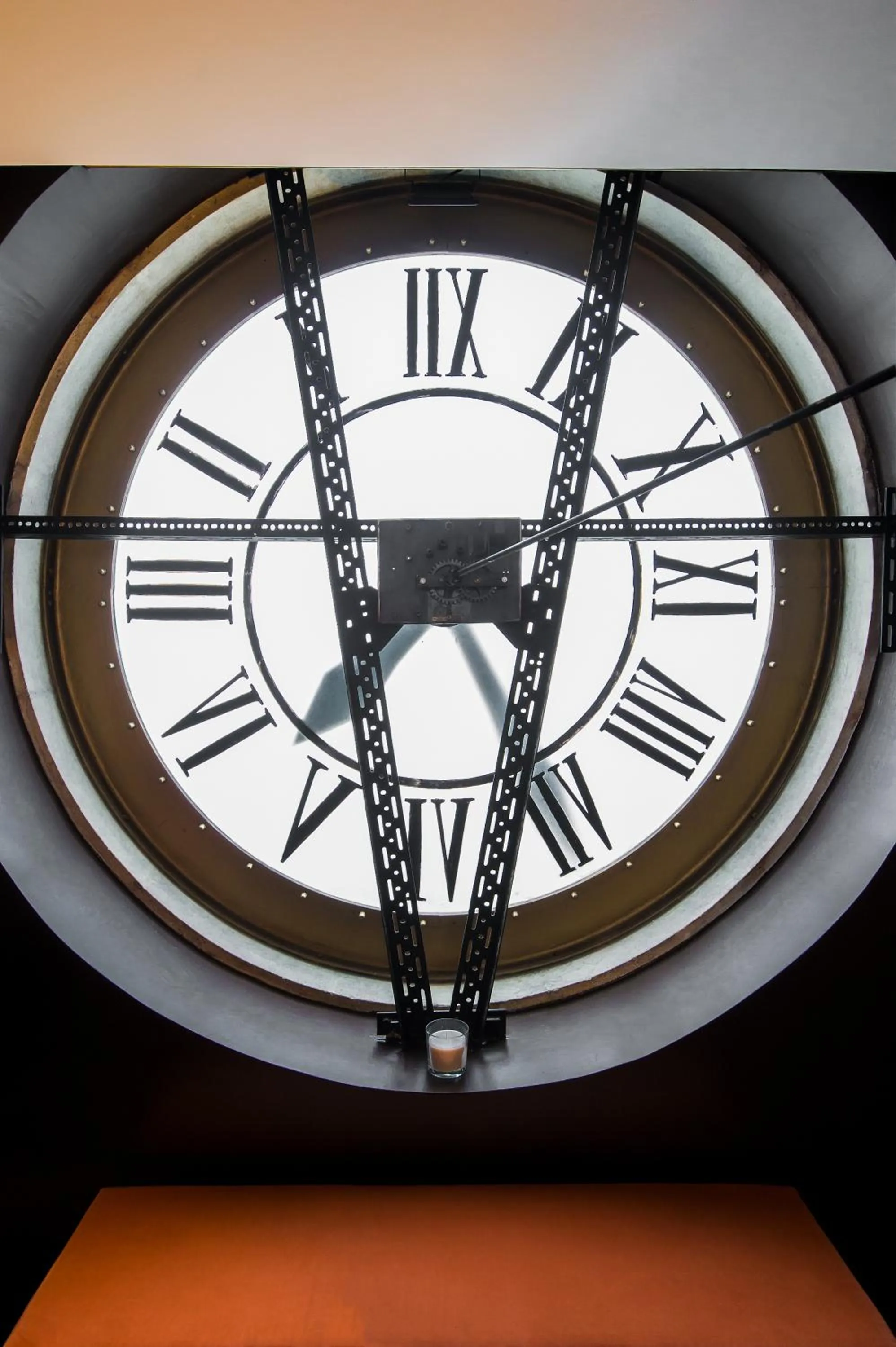 Decorative detail in Lisbon Five Stars Apartments 8 Building