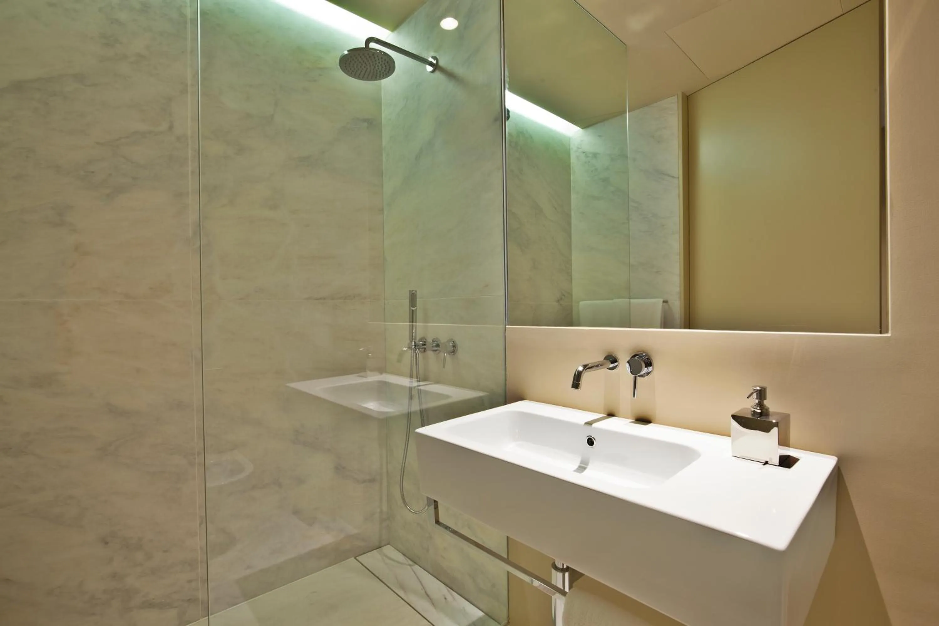 Bathroom in Lisbon Five Stars Apartments 8 Building