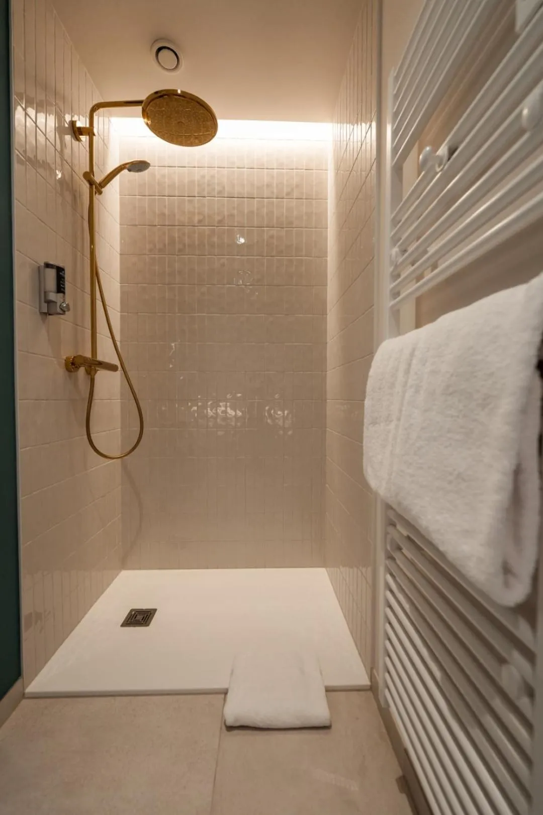 Shower, Bed in Martin's Klooster