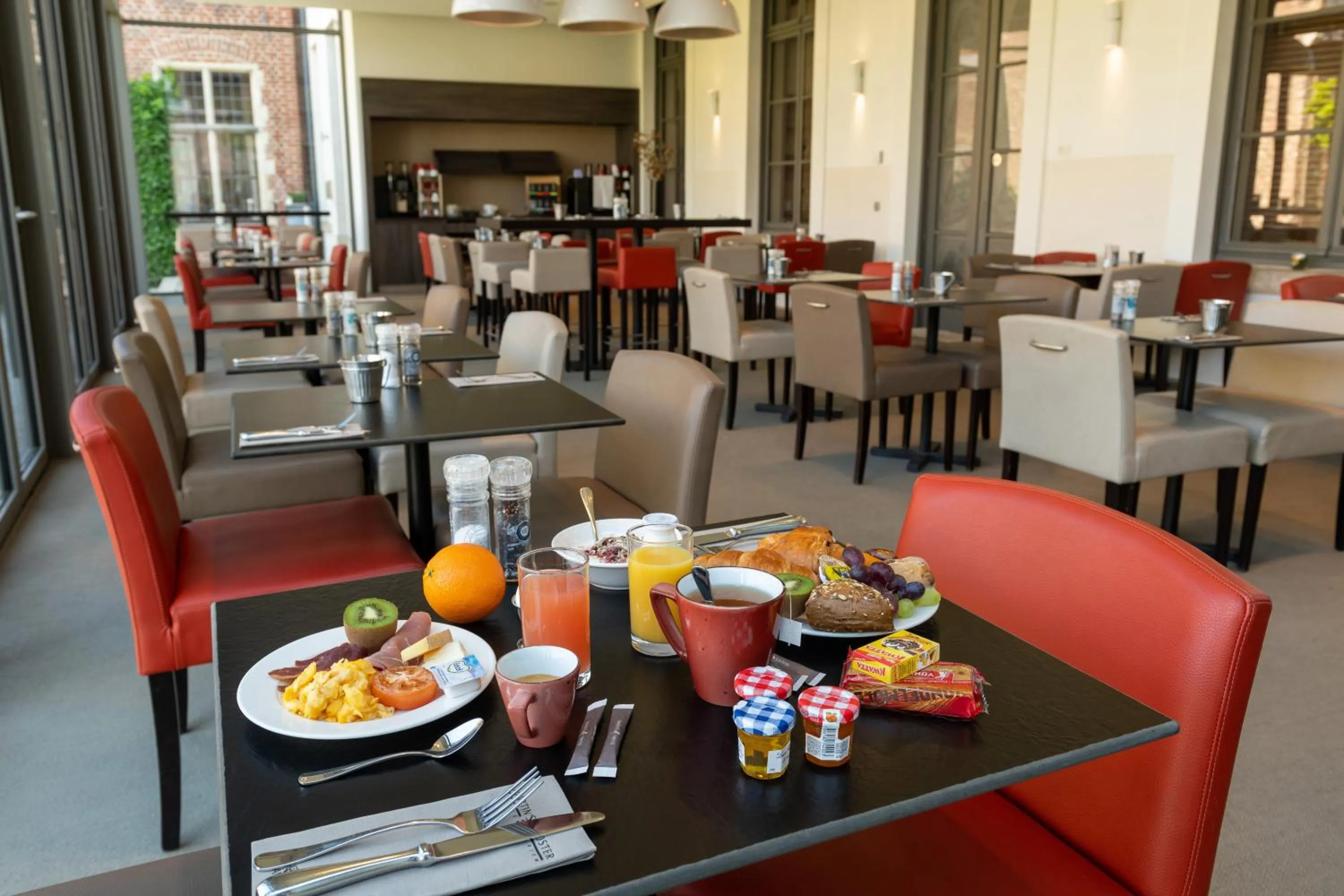 Breakfast in Martin's Klooster