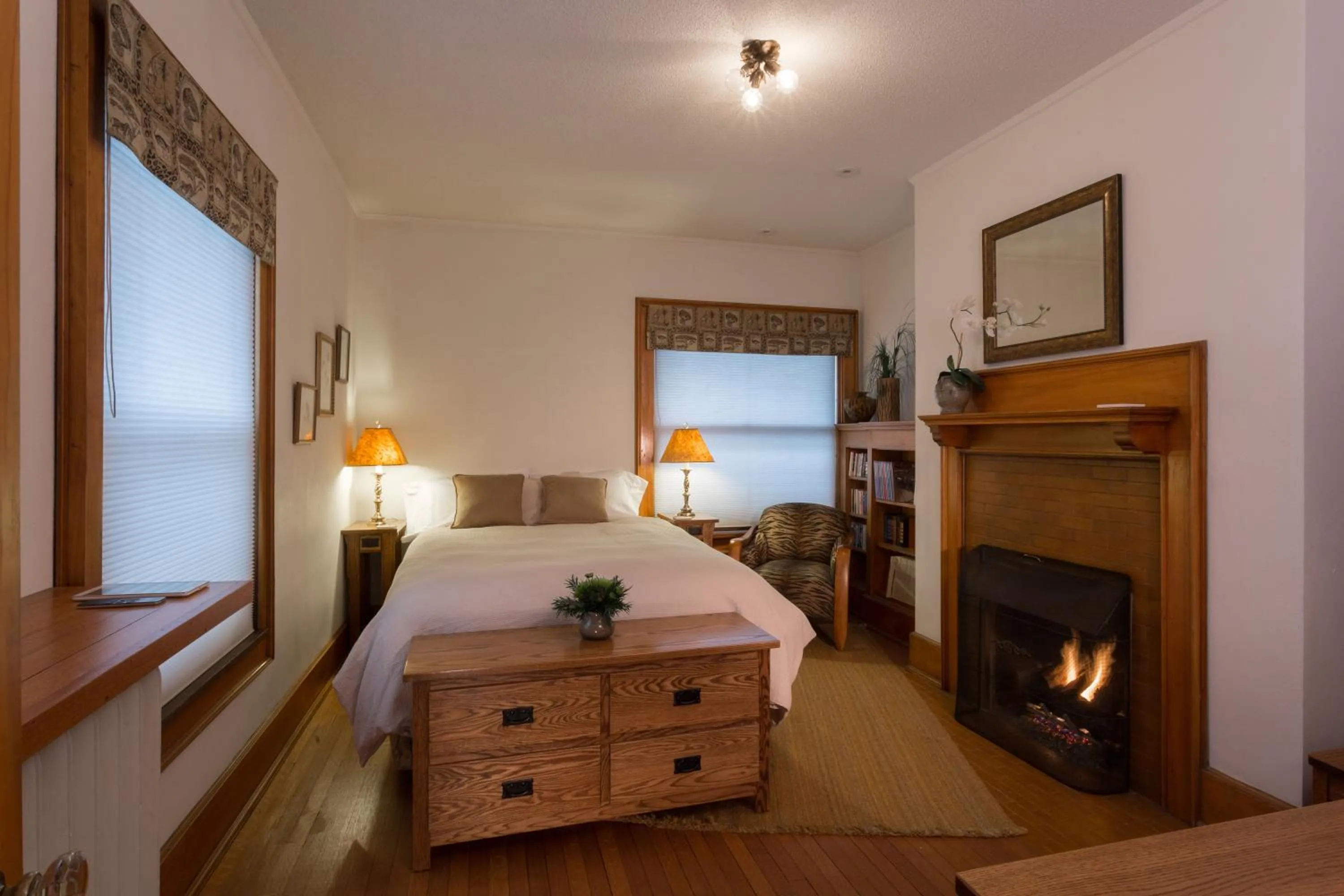 Bedroom, Bed in Stewart Inn