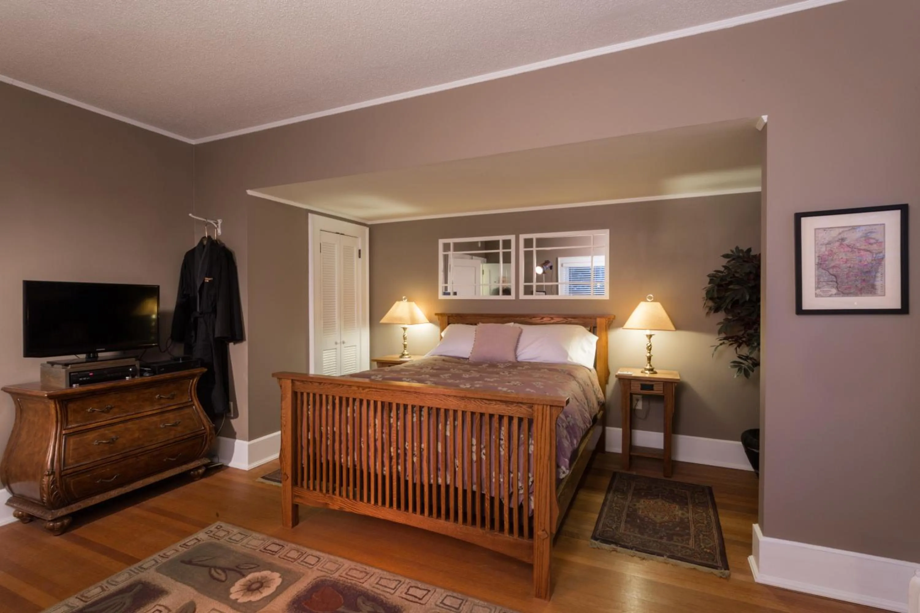 Bedroom, Bed in Stewart Inn