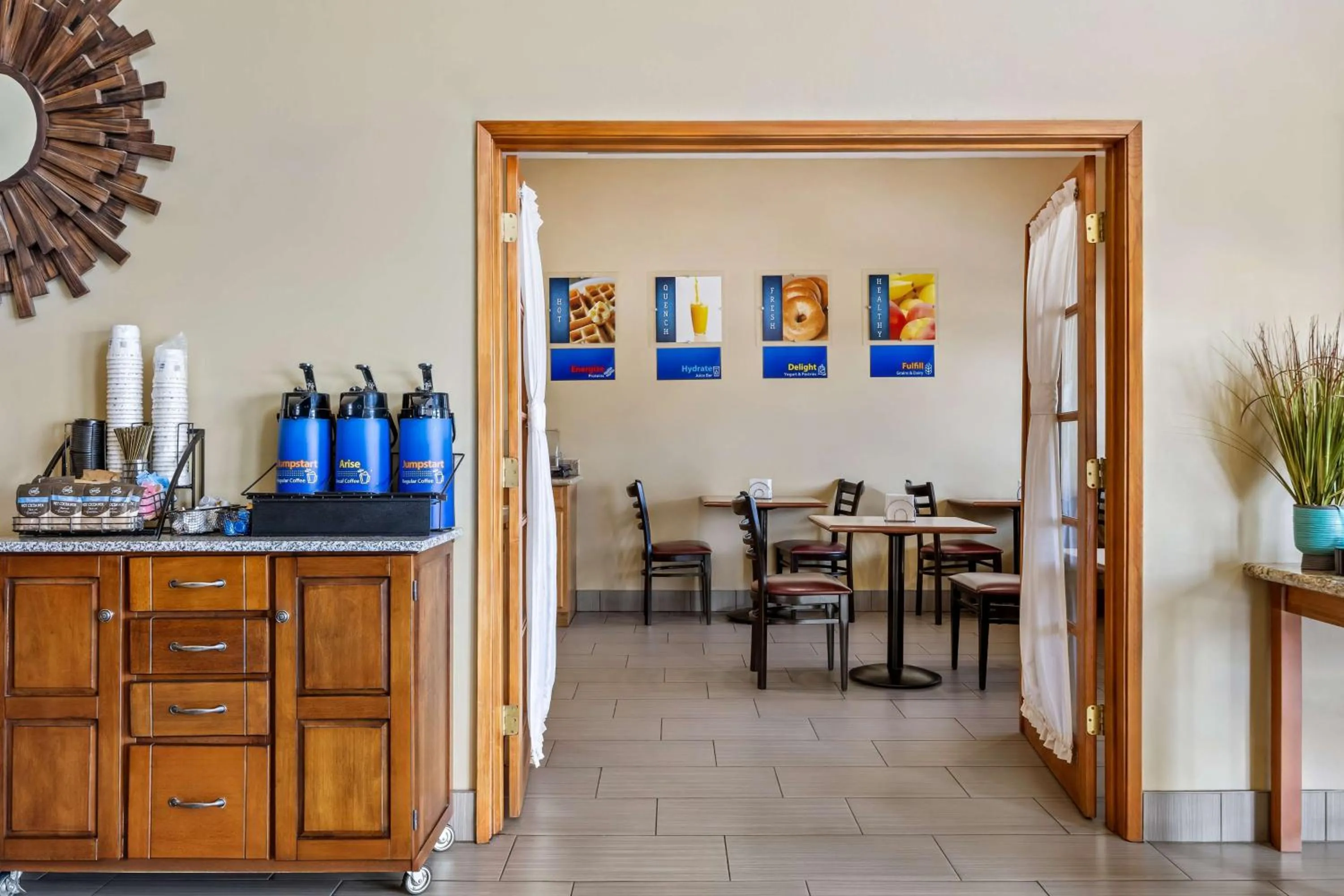 Restaurant/places to eat in Best Western Liberty Inn