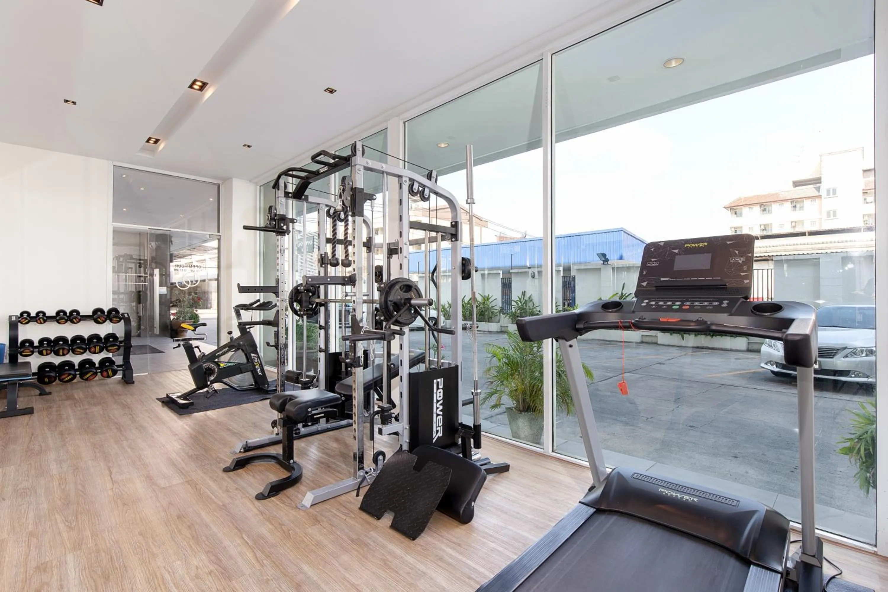 Fitness centre/facilities in Leenova Hotel
