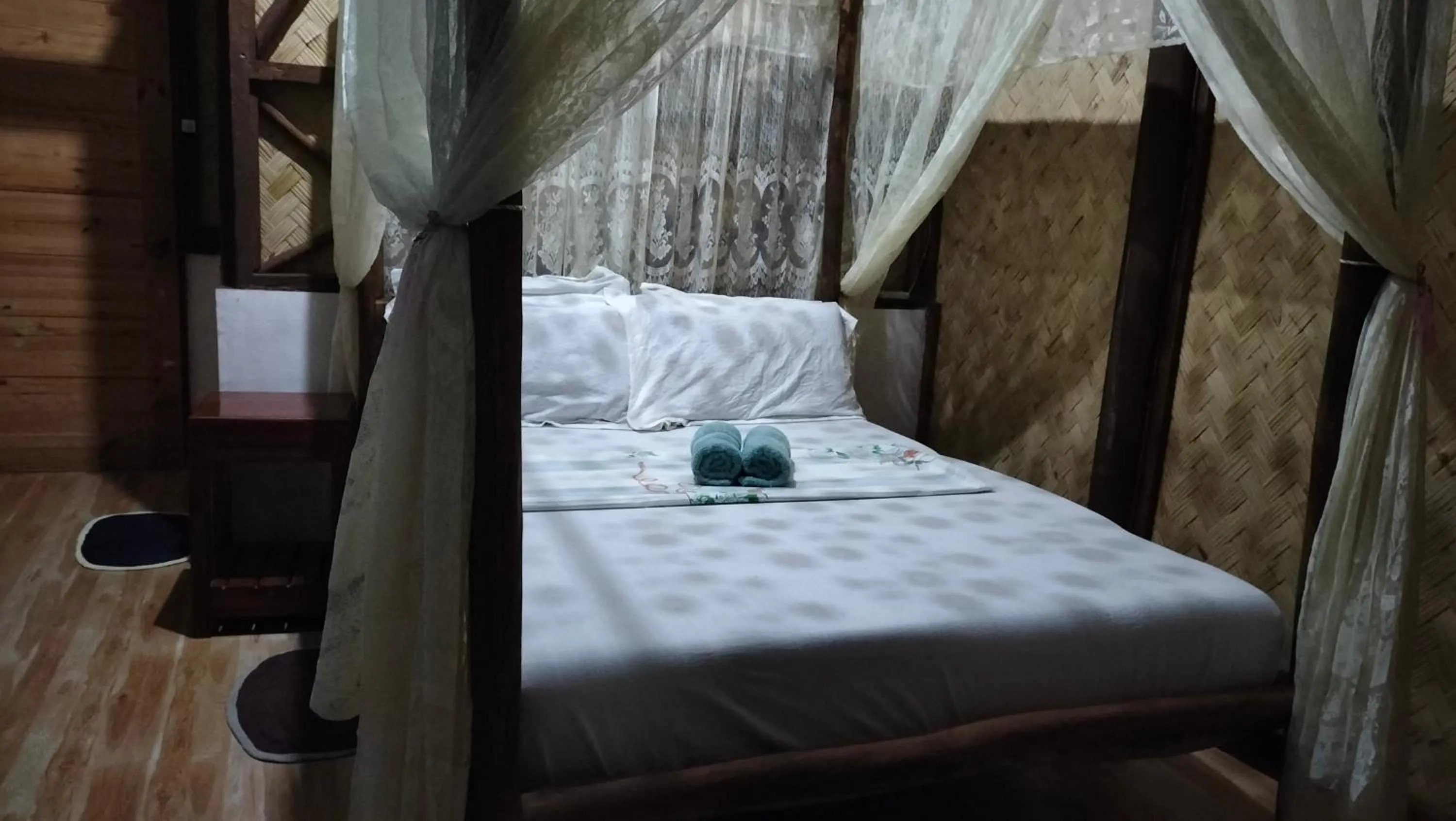 Bed in Erlittop Garden Eco Lodge
