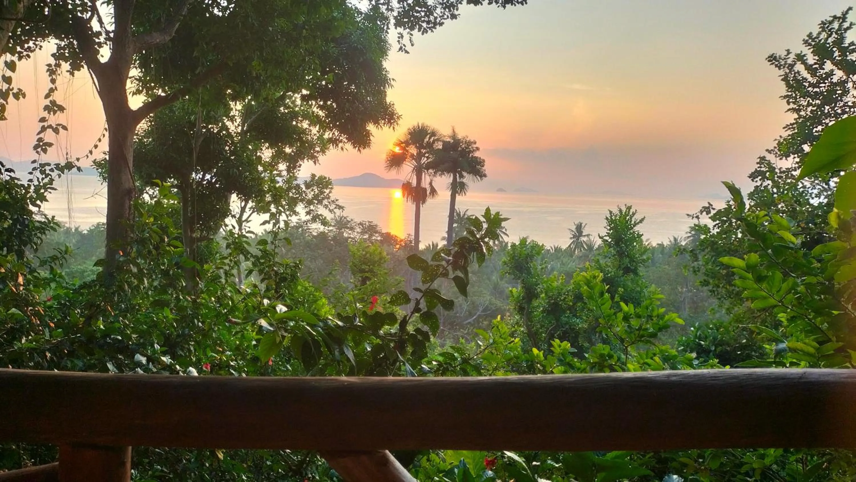 Sunrise in Erlittop Nature Lodge