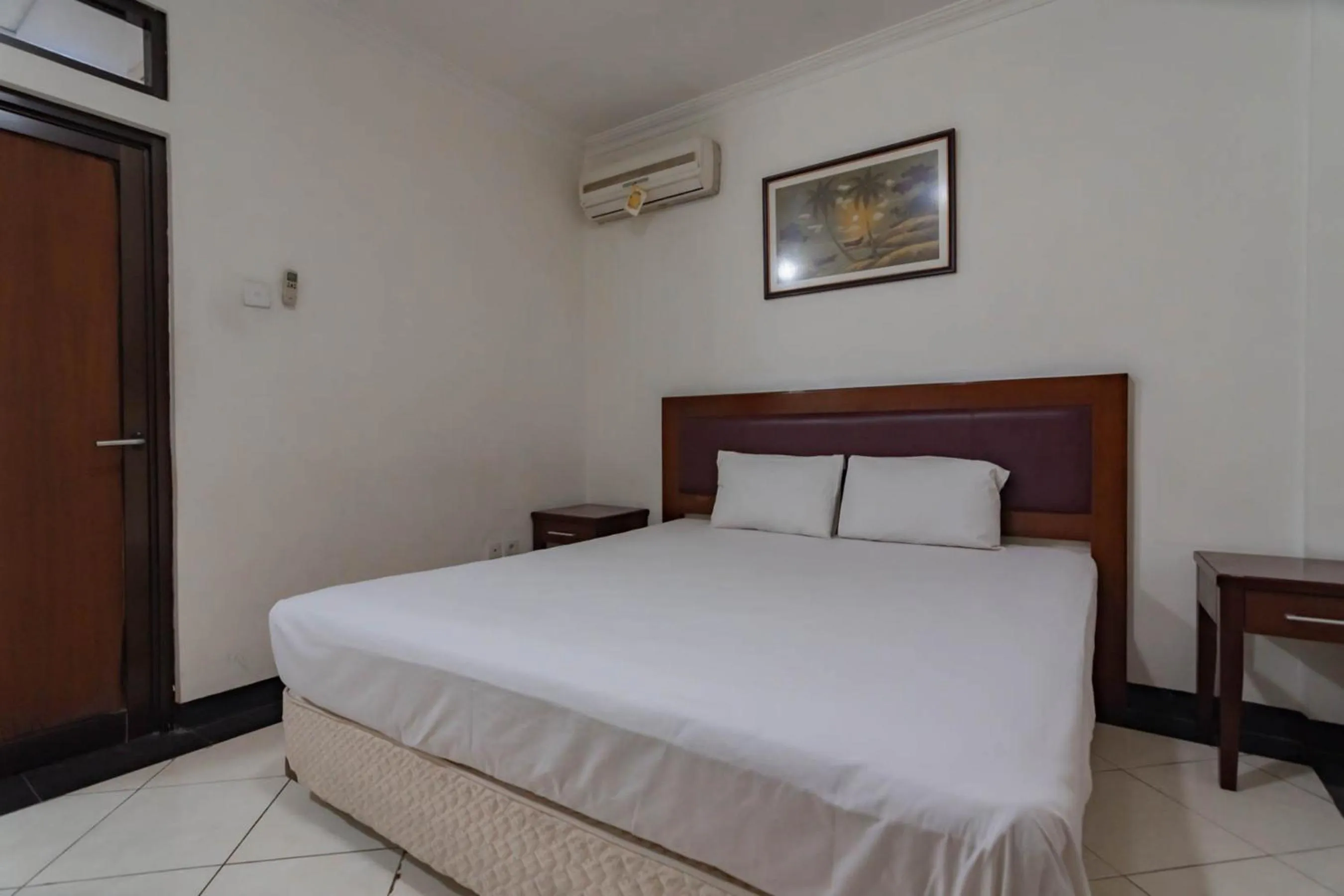 Bedroom, Bed in RedDoorz Plus at Buah Batu