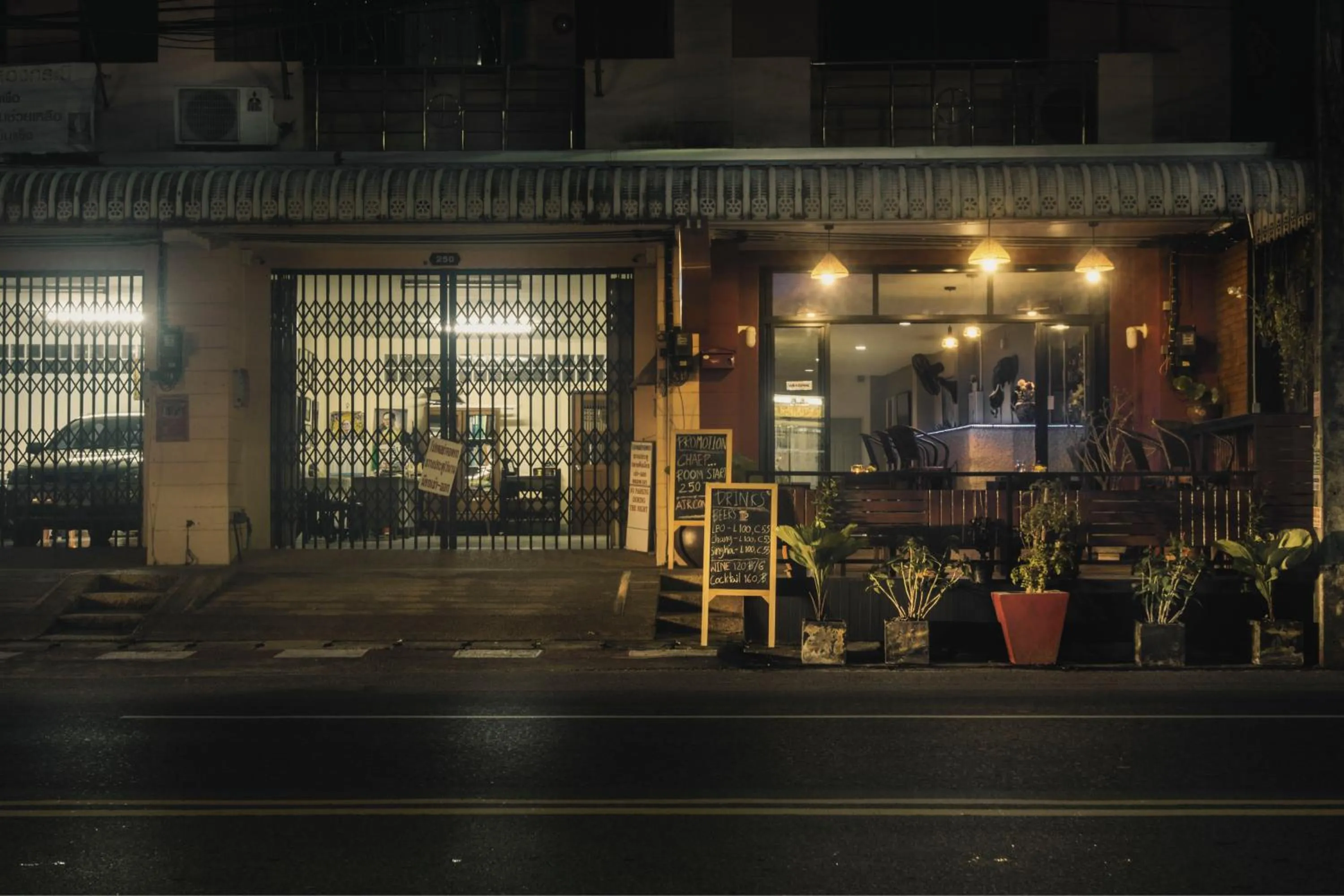 Property building in Sleep Easy Krabi Guest House