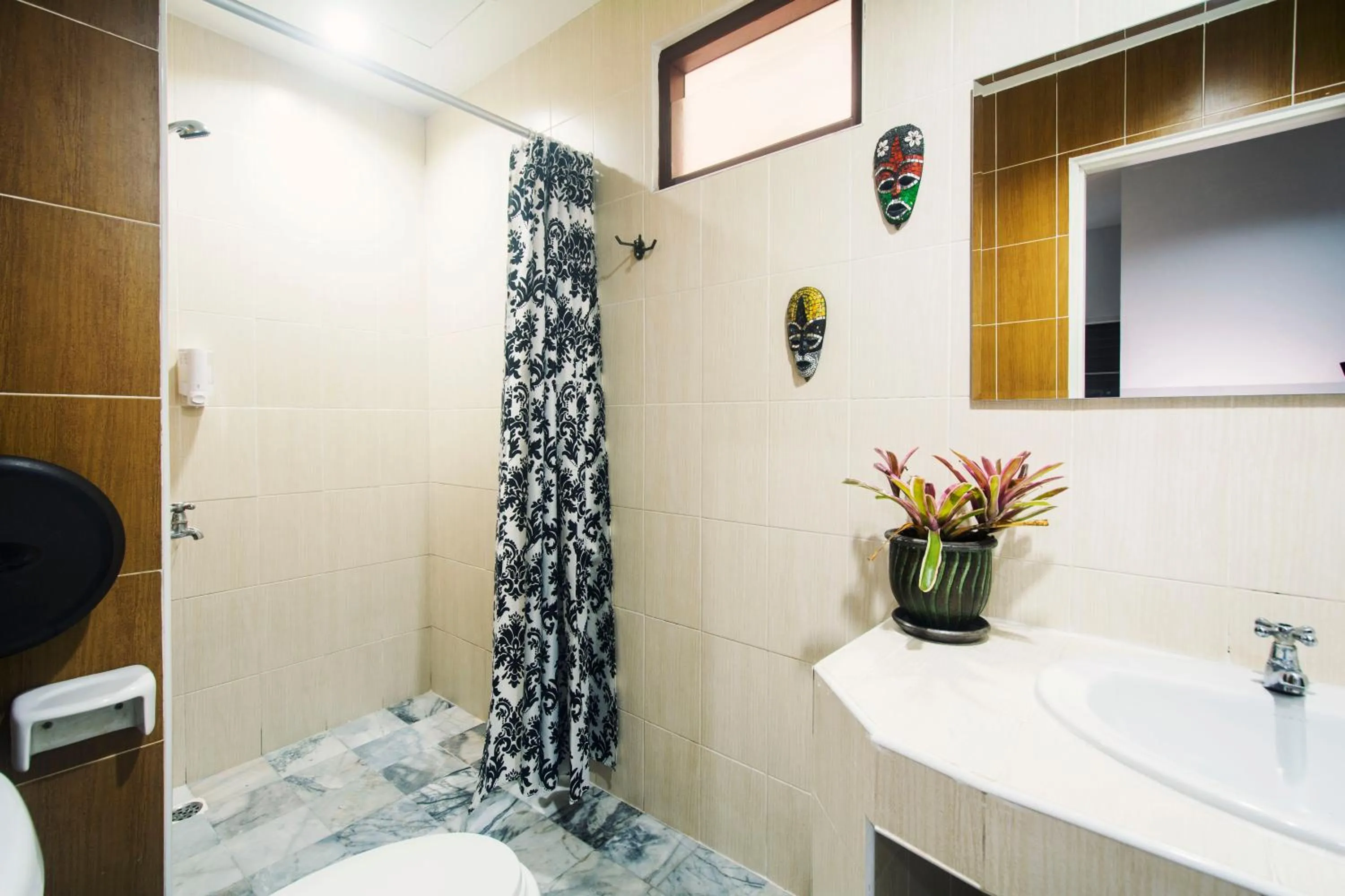 Shower in Sleep Easy Krabi Guest House