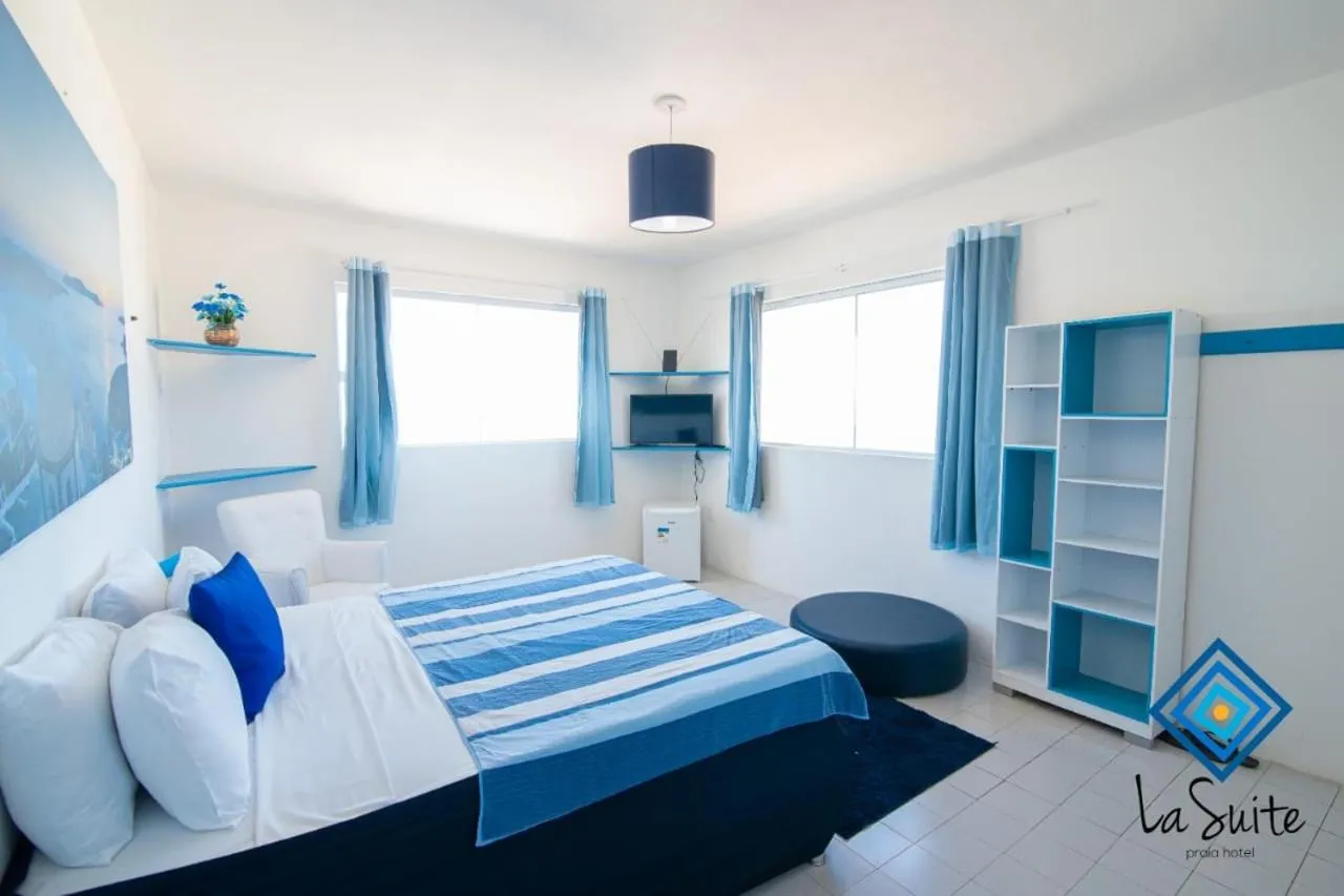Photo of the whole room, Bed in La Suite Praia Hotel