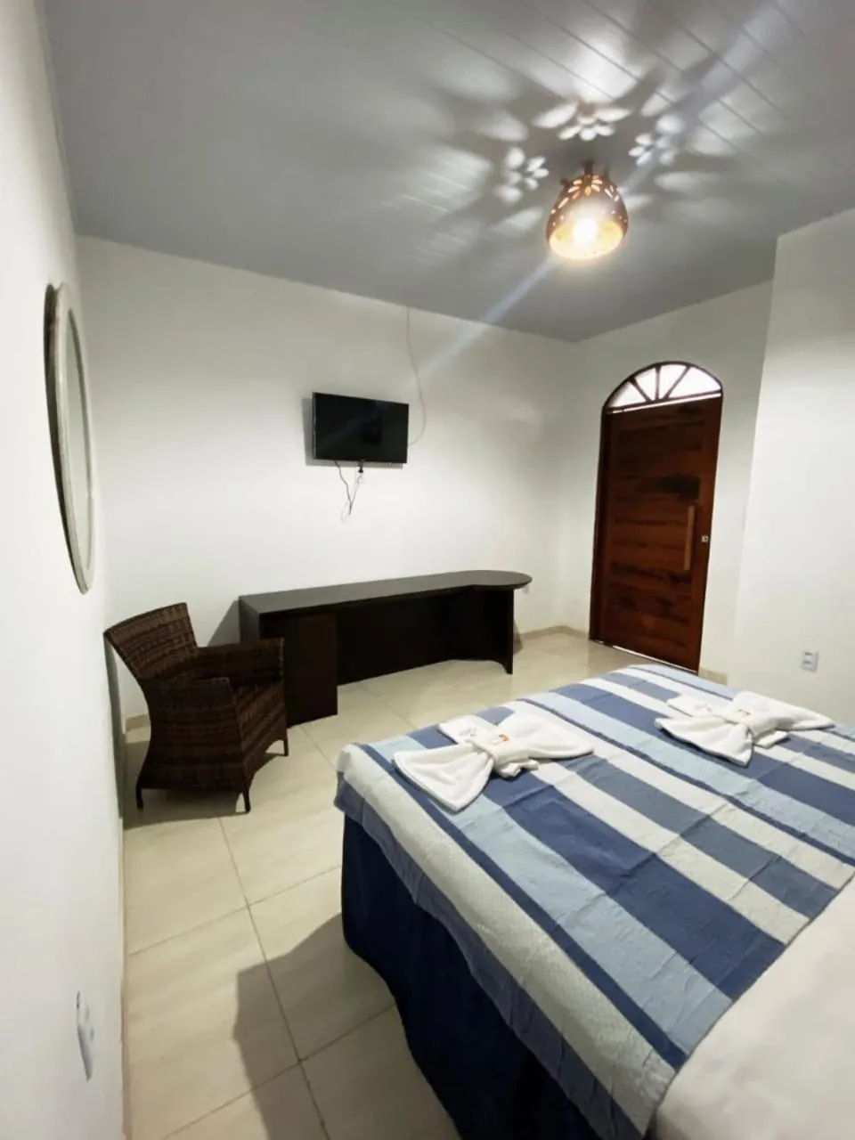 Photo of the whole room, Bed in La Suite Praia Hotel