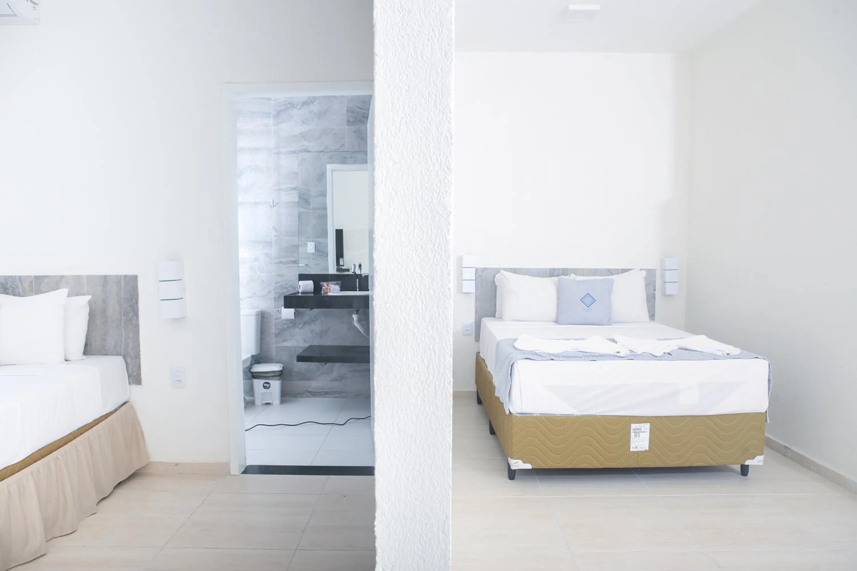 Photo of the whole room, Bed in La Suite Praia Hotel