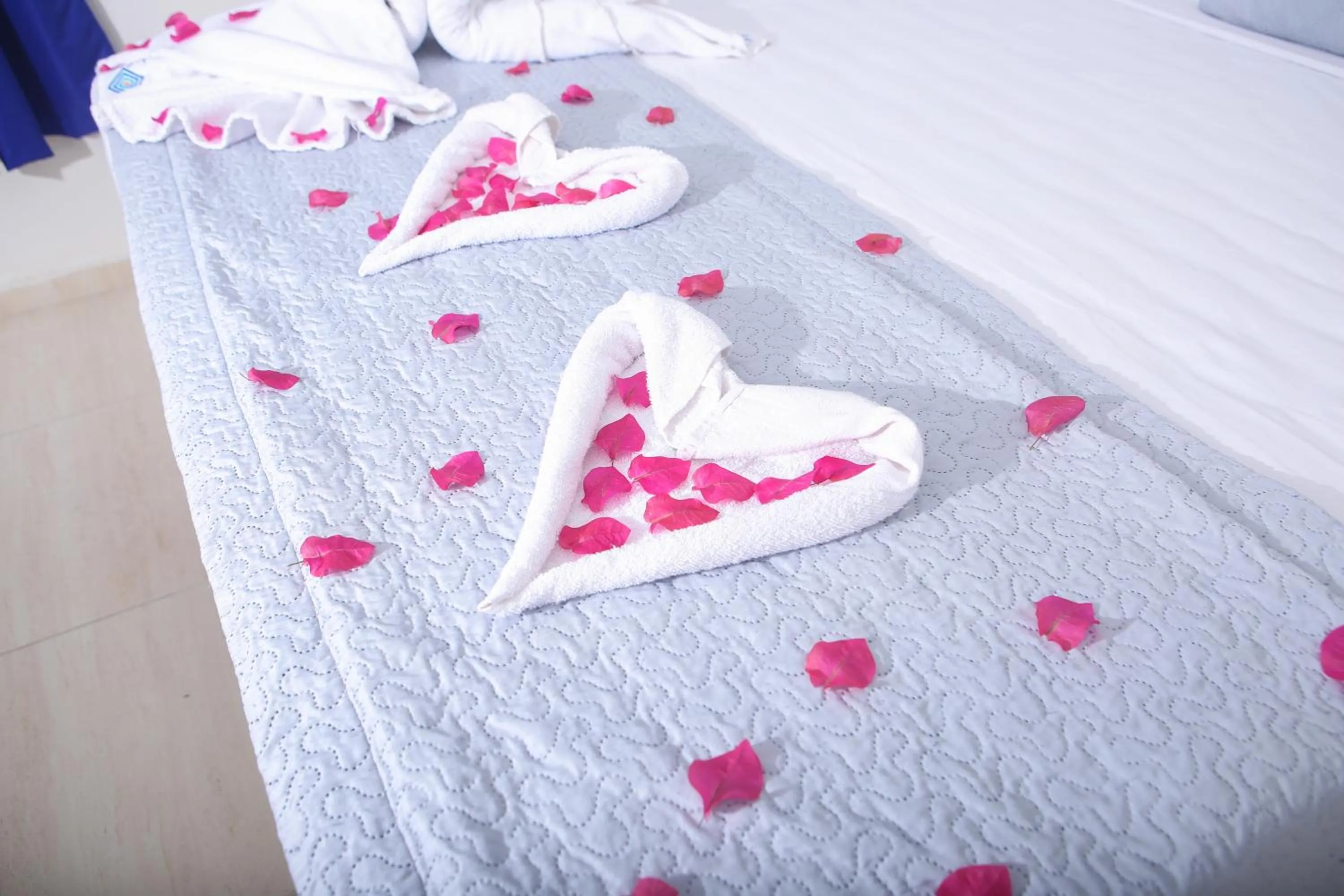 Decorative detail, Bed in La Suite Praia Hotel