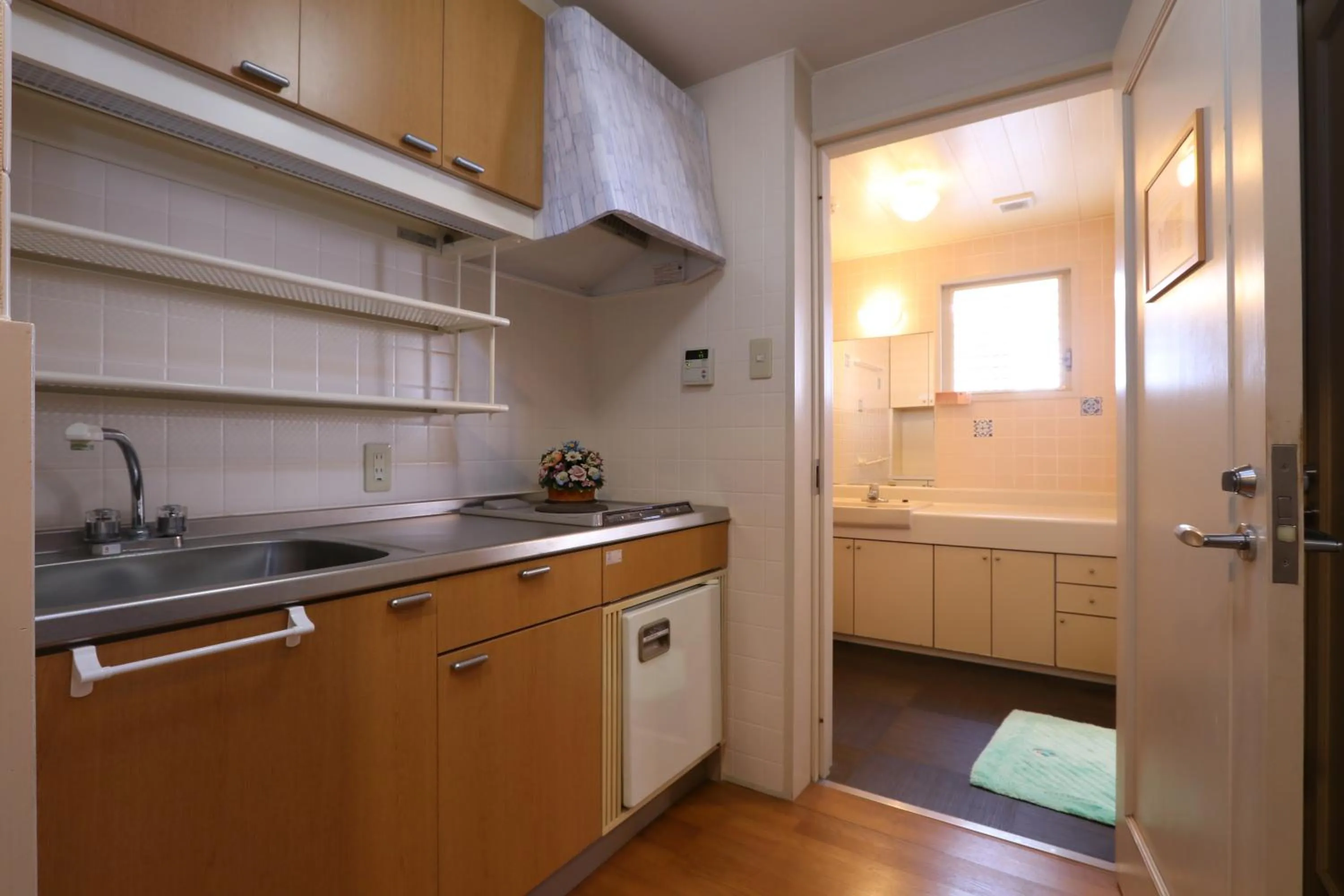 Communal kitchen in Shinnishiki Hotel